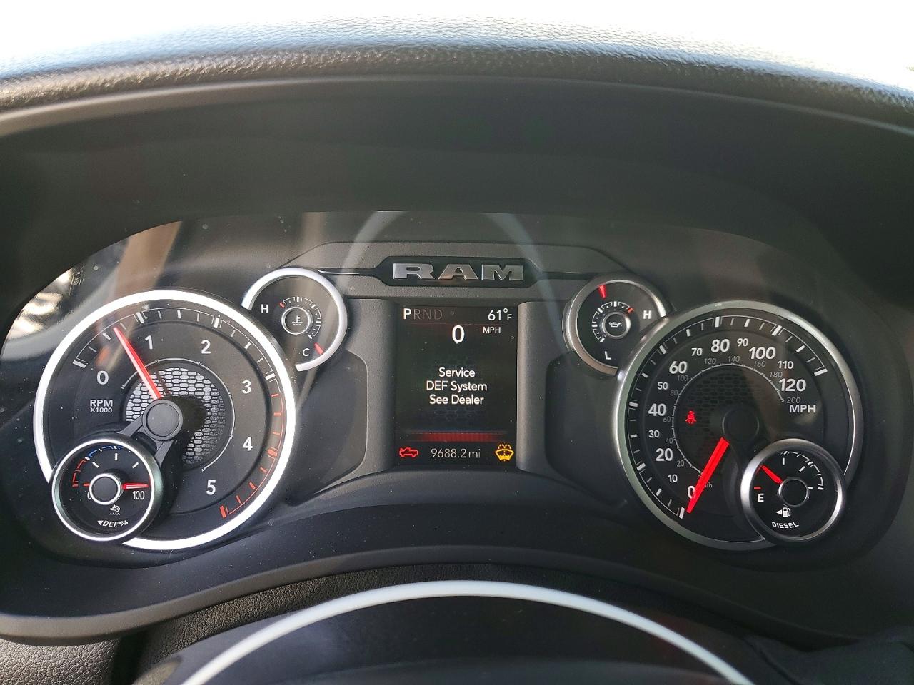 2025 RAM 2500 TRADESMAN photo 9