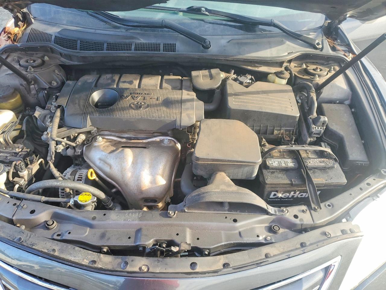 2011 TOYOTA CAMRY XLE photo 11