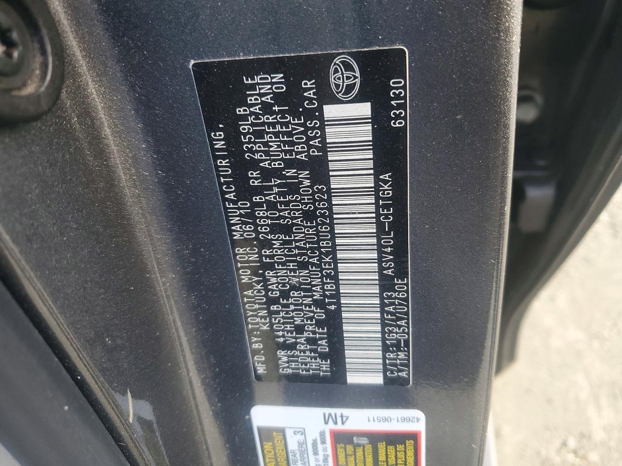 2011 TOYOTA CAMRY XLE photo 12