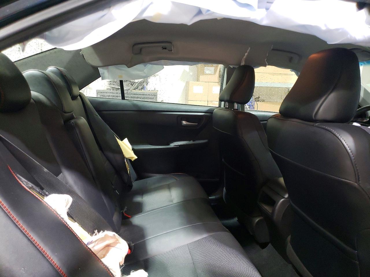 2016 TOYOTA CAMRY LE photo 28