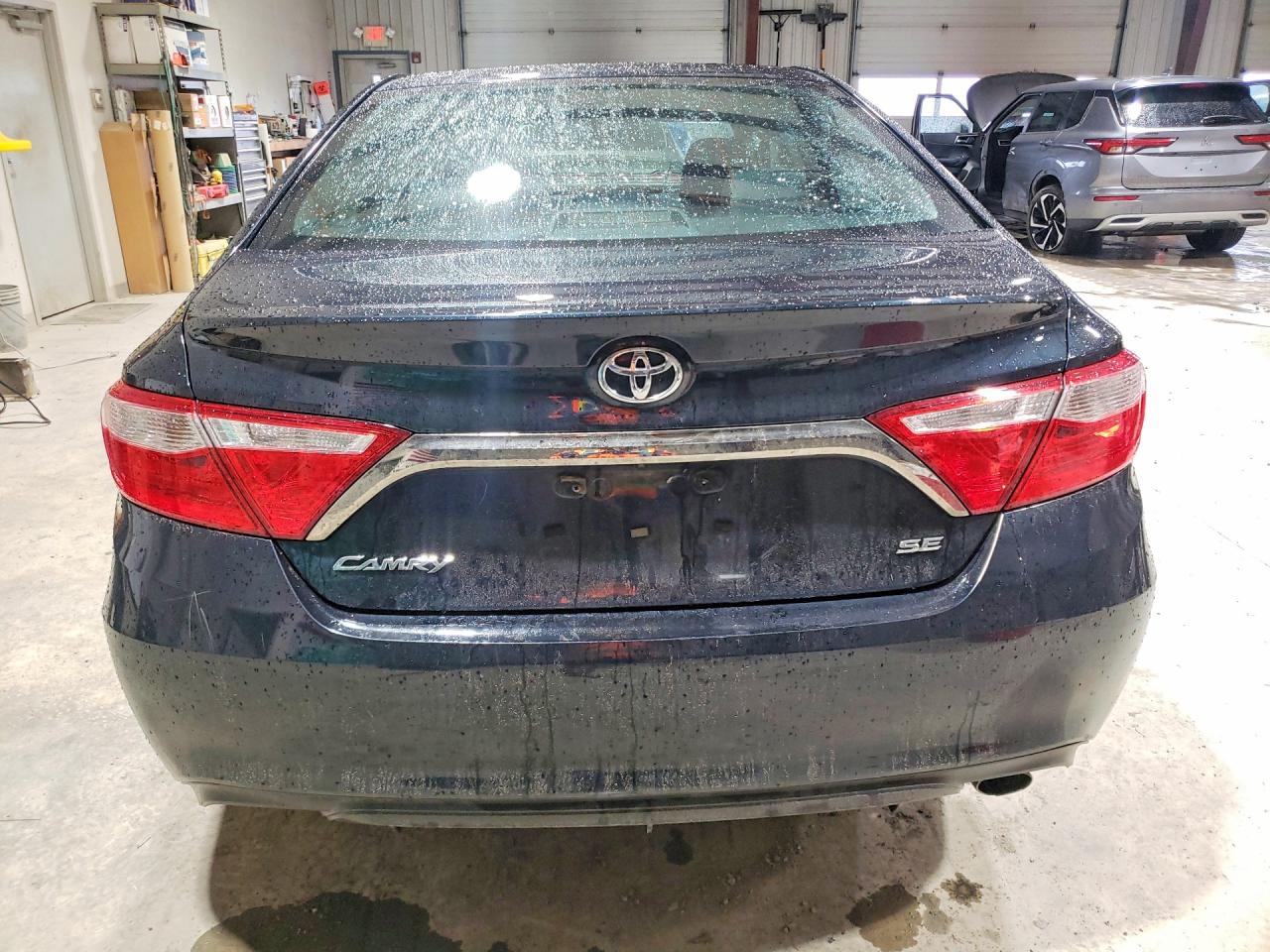 2016 TOYOTA CAMRY LE photo 16