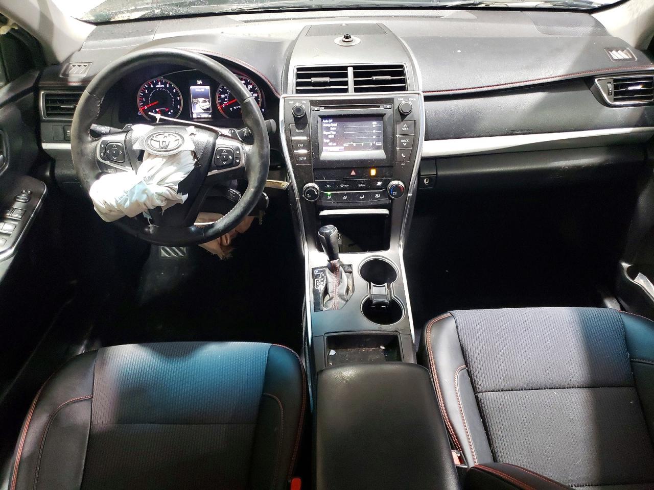 2016 TOYOTA CAMRY LE photo 22