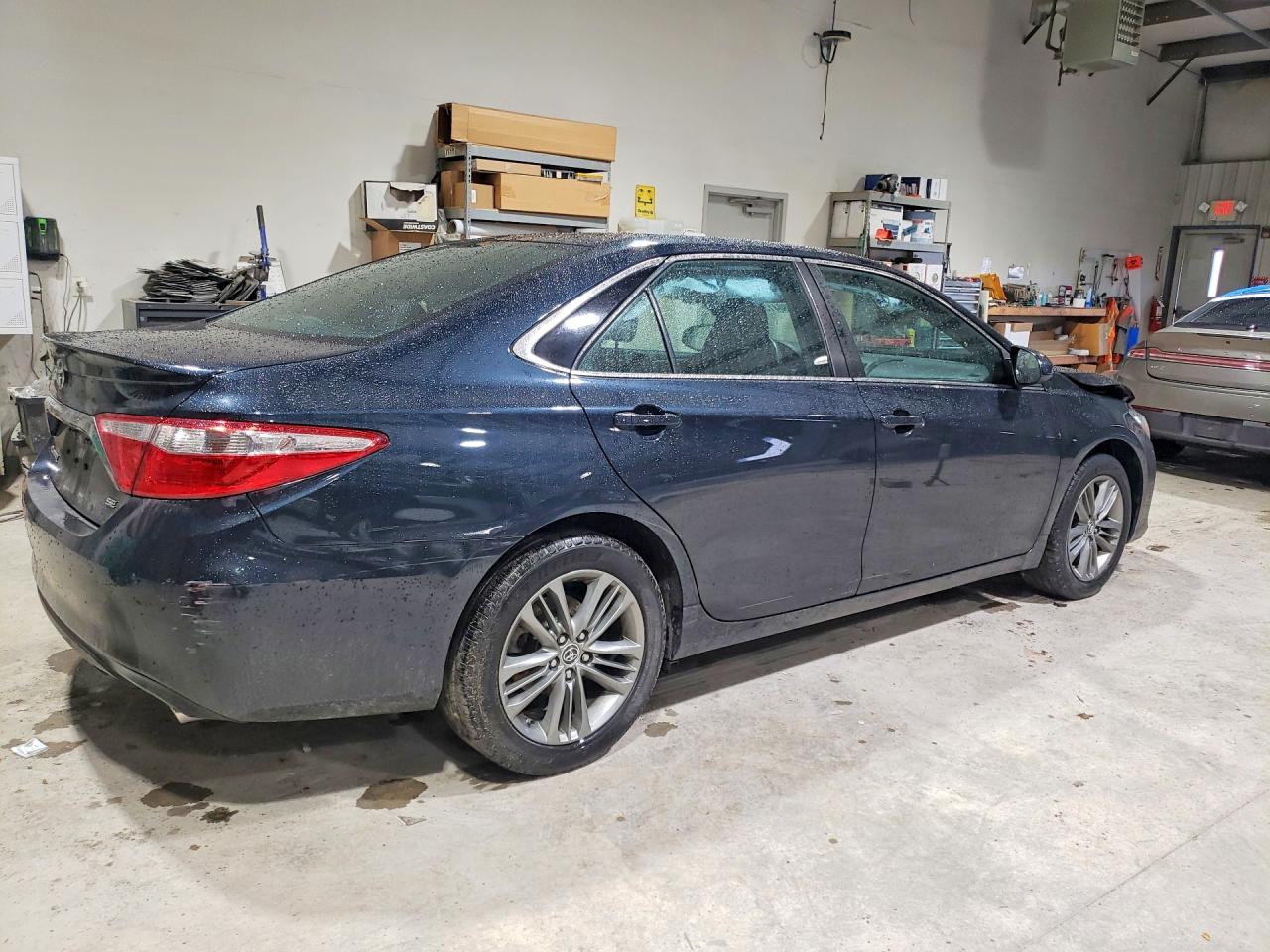 2016 TOYOTA CAMRY LE photo 7