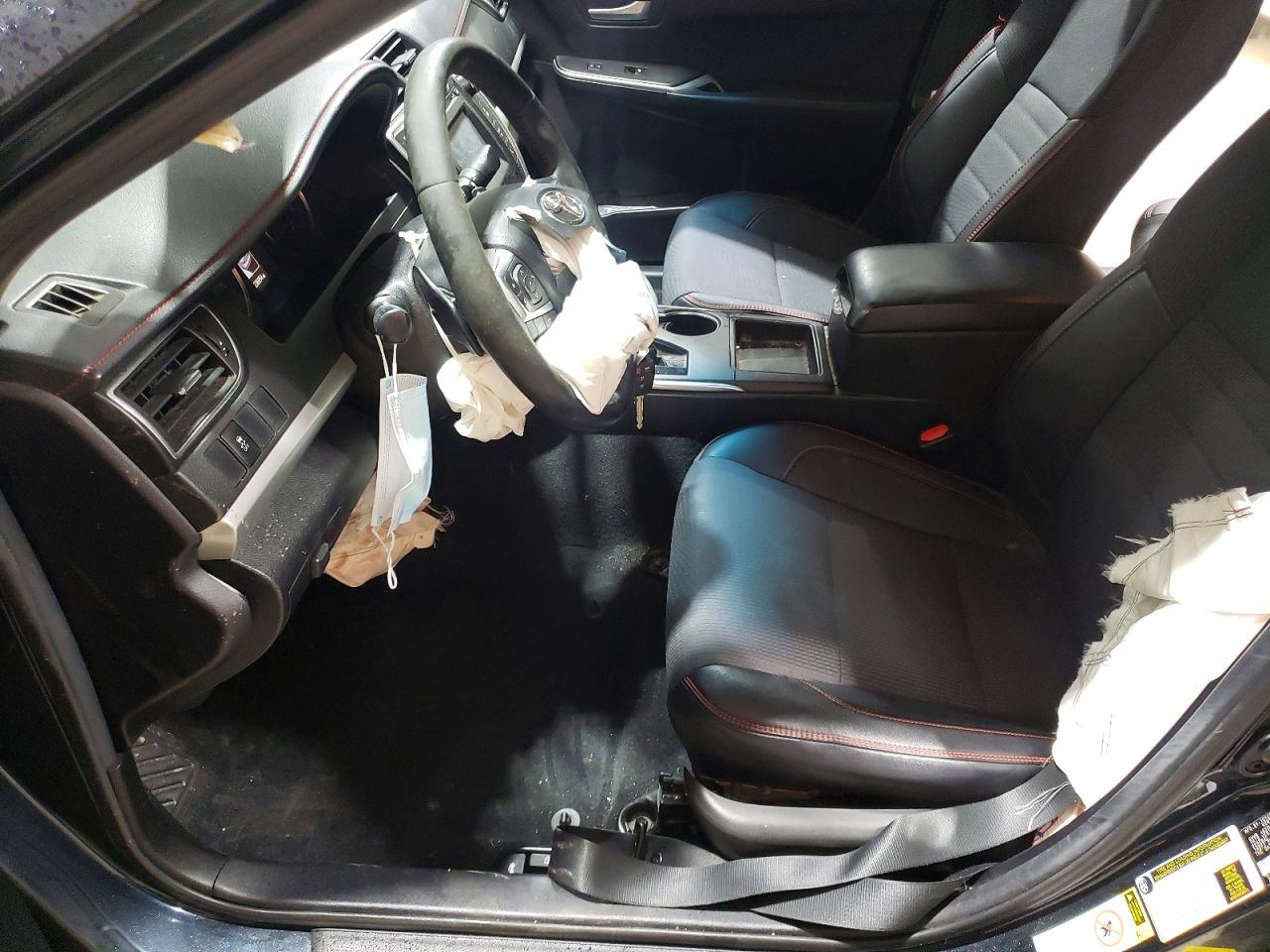 2016 TOYOTA CAMRY LE photo 19