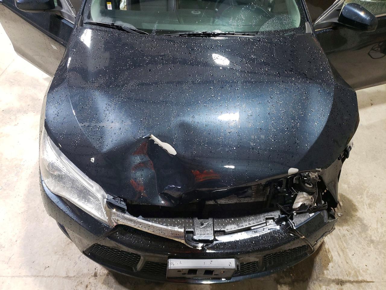 2016 TOYOTA CAMRY LE photo 31