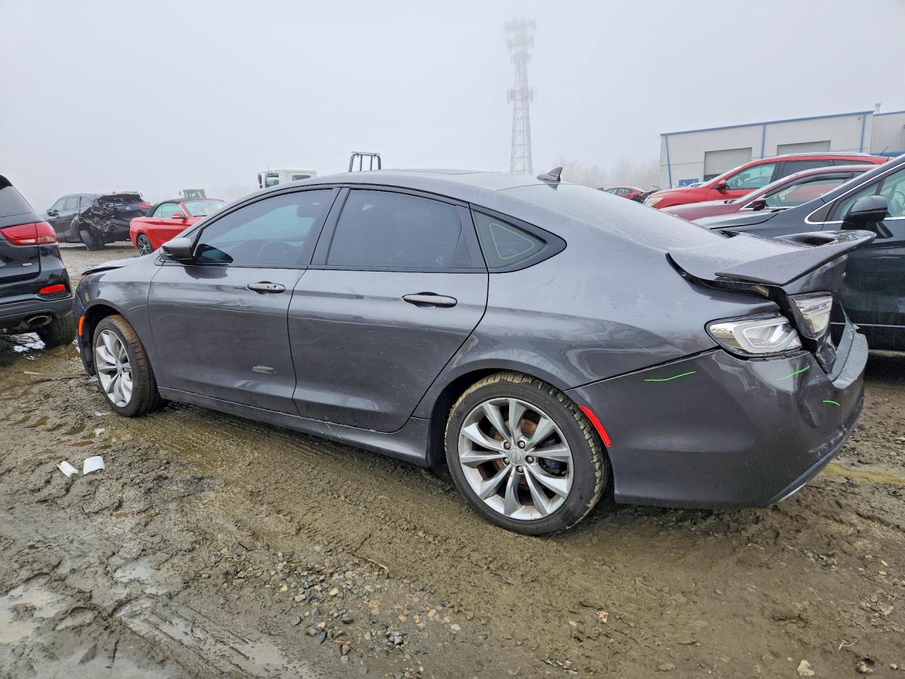 2015 CHRYSLER 200 S photo 4
