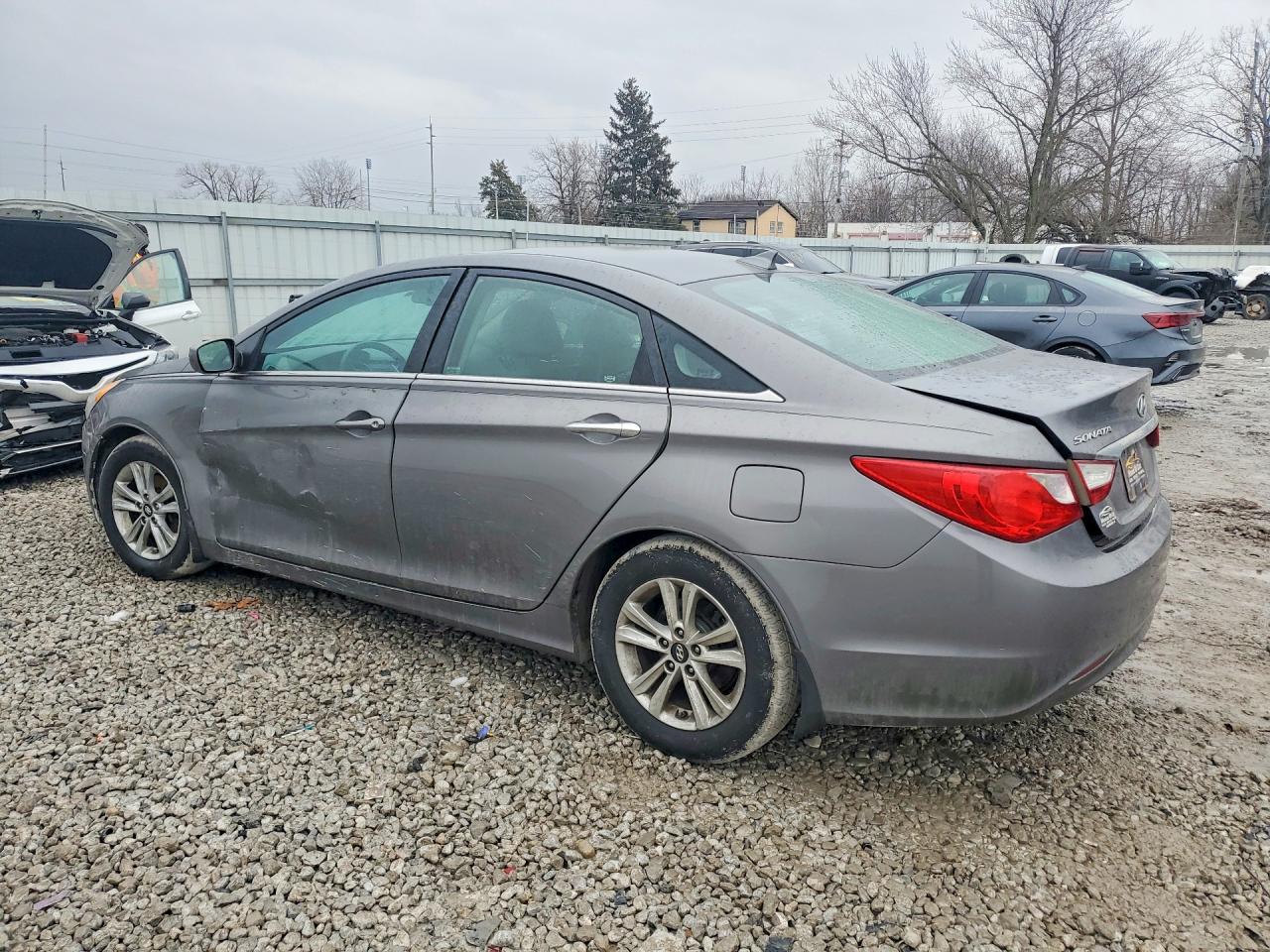 2012 HYUNDAI SONATA GLS photo 2