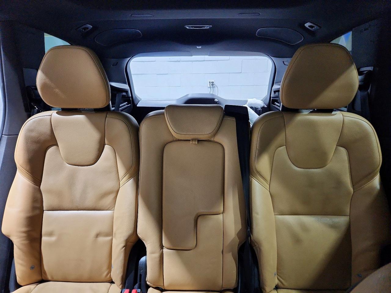 2017 VOLVO XC90 T6 photo 10