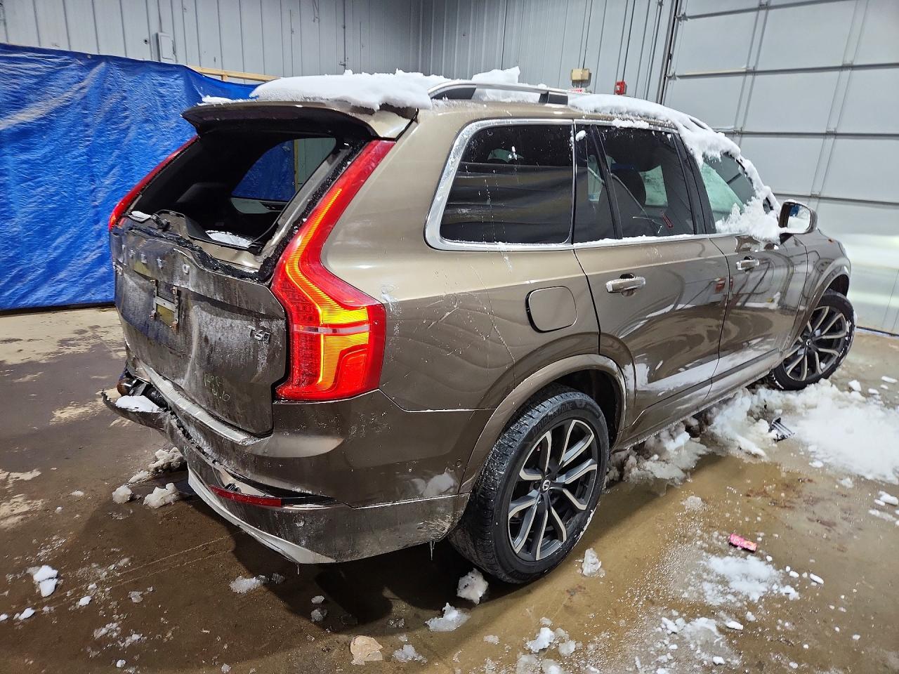 2017 VOLVO XC90 T6 photo 3