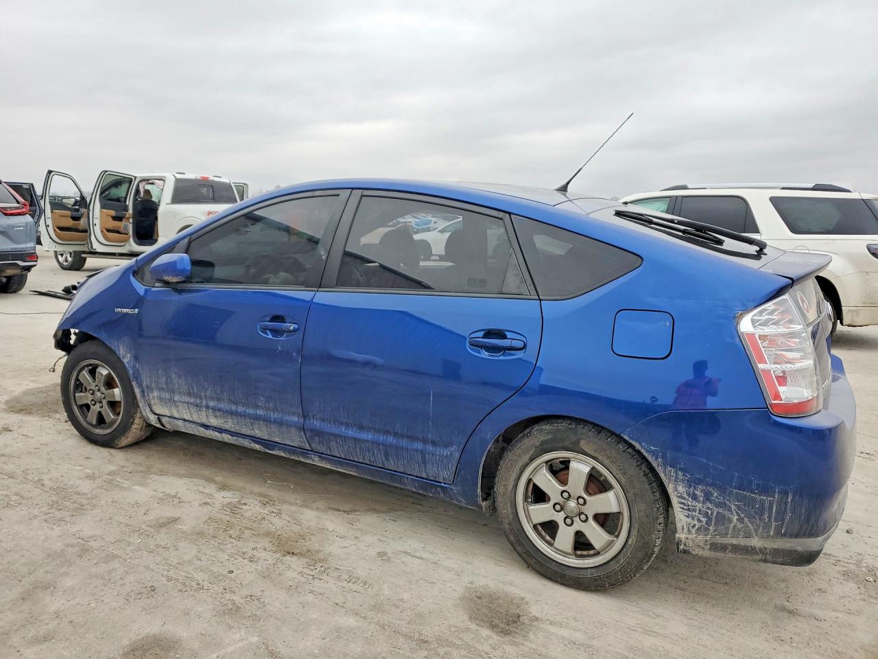 2008 TOYOTA PRIUS BASE photo 3