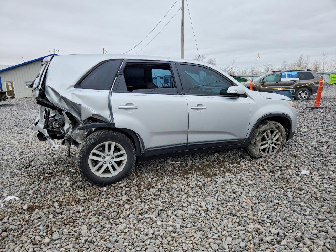 2014 KIA SORENTO LX photo 3
