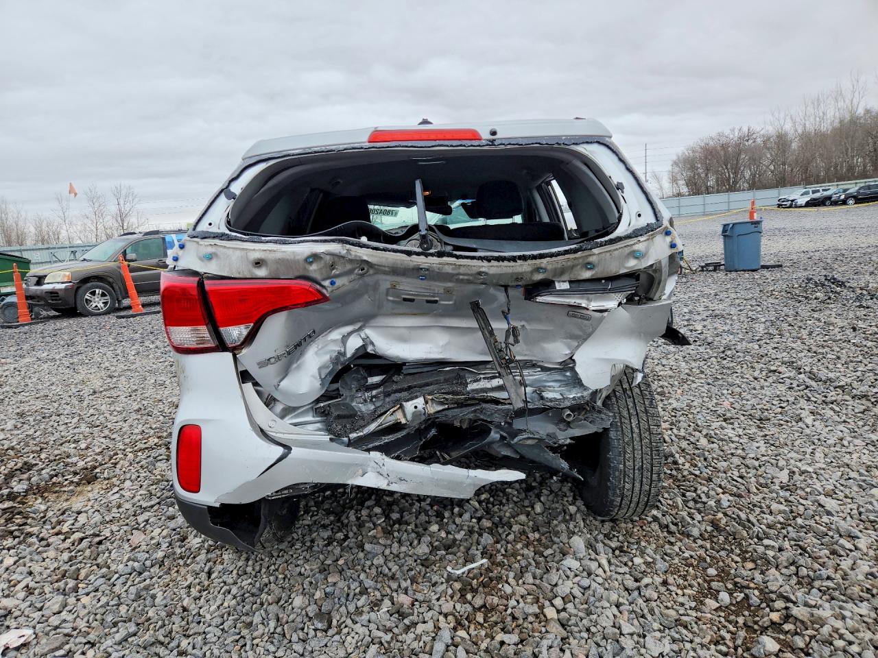 2014 KIA SORENTO LX photo 6