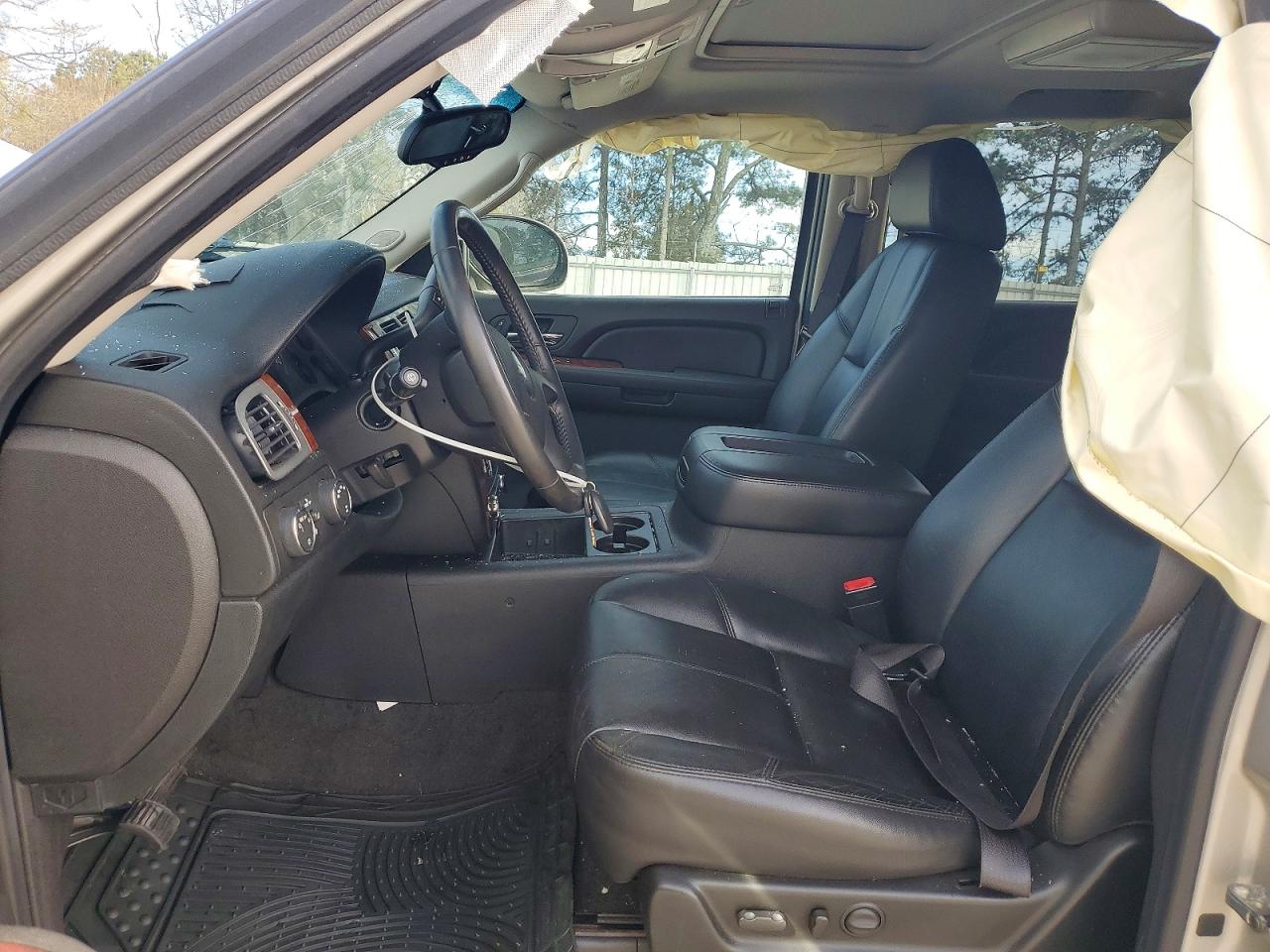 2009 CHEVROLET SUBURBAN K1500 LT photo 13