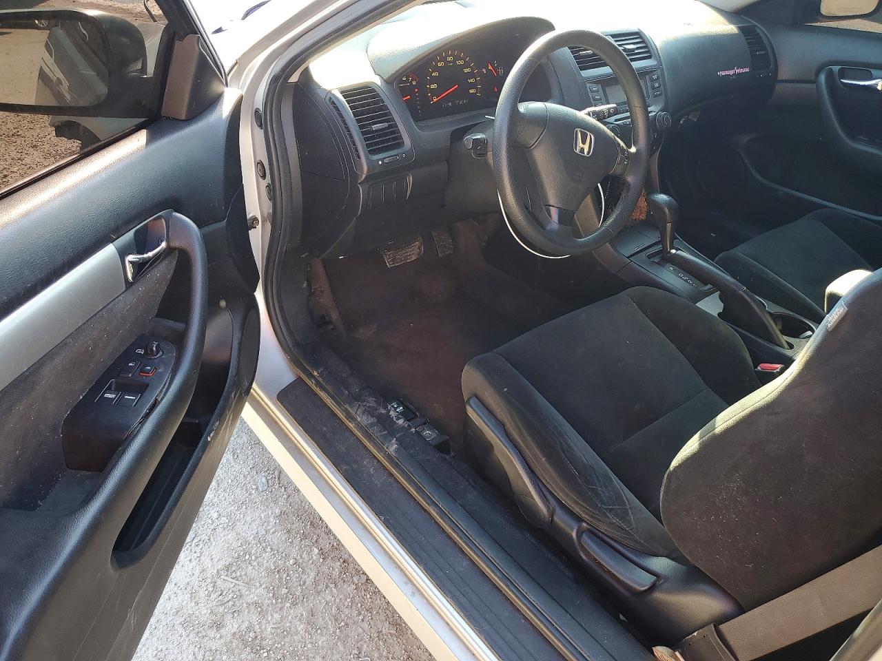 2006 HONDA ACCORD LX photo 8