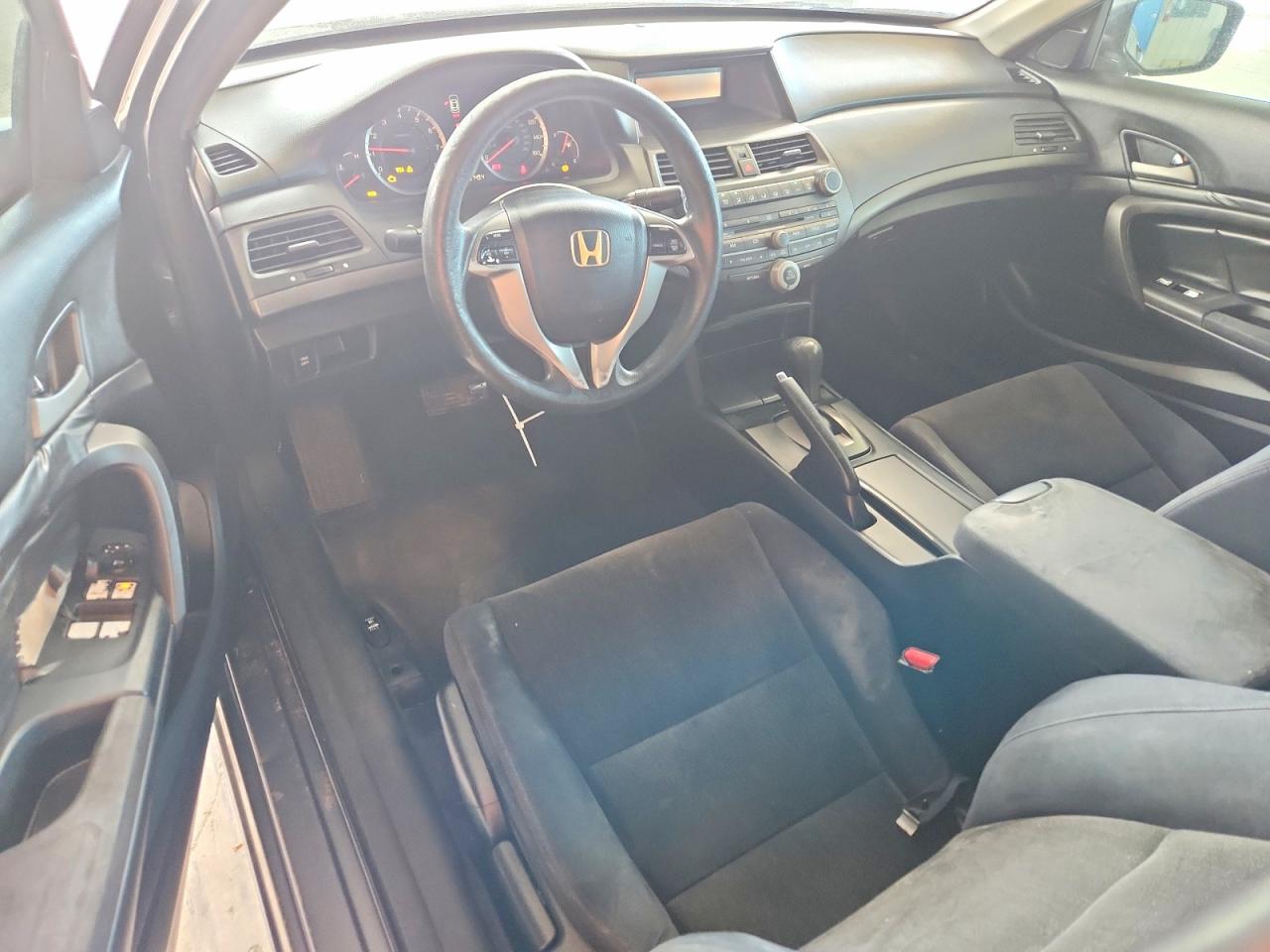 2009 HONDA ACCORD LX photo 8