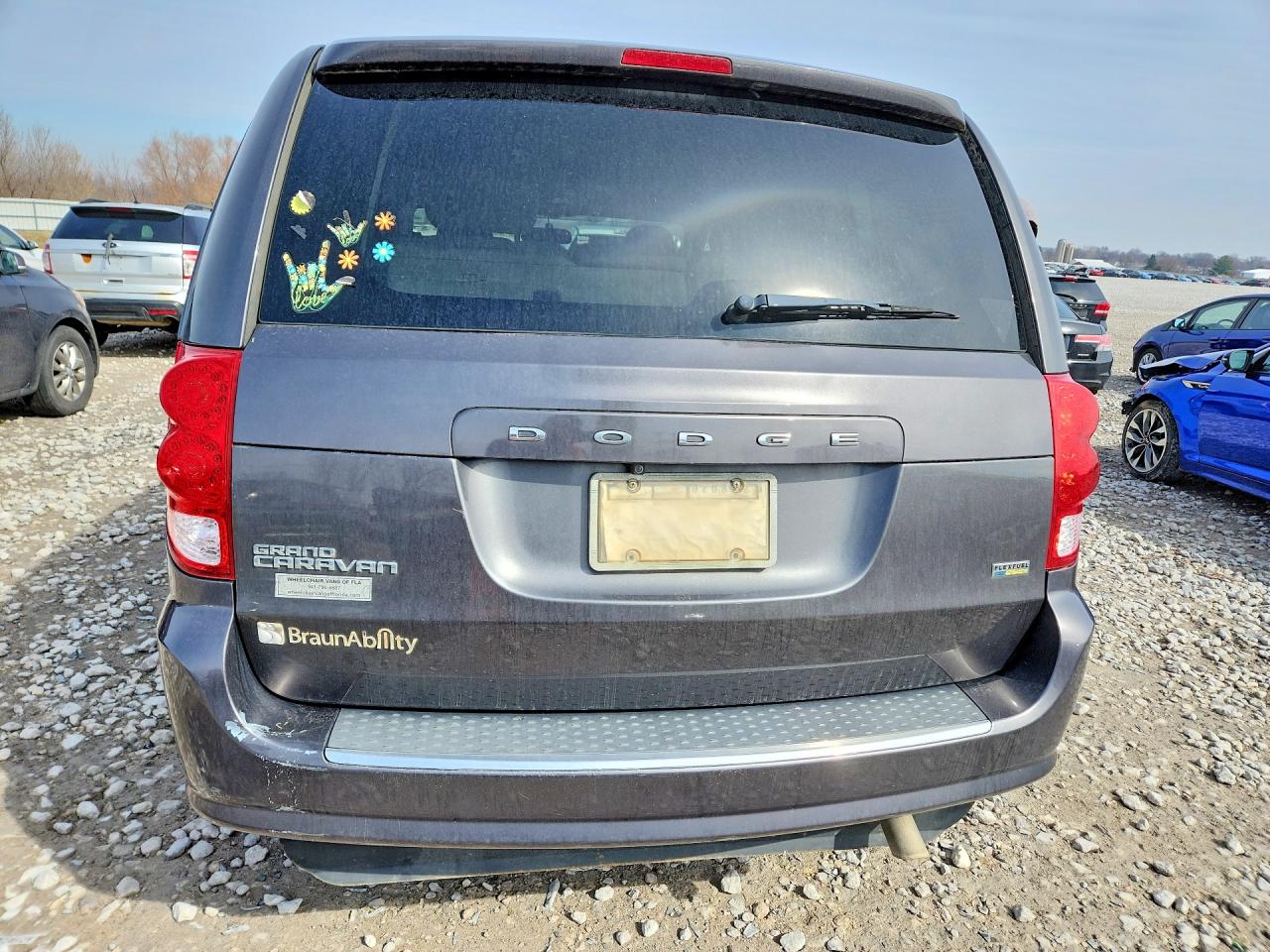 2015 DODGE GRAND CARAVAN SE photo 11