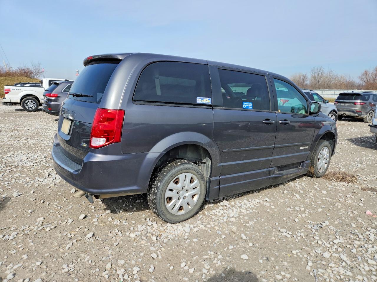 2015 DODGE GRAND CARAVAN SE photo 5