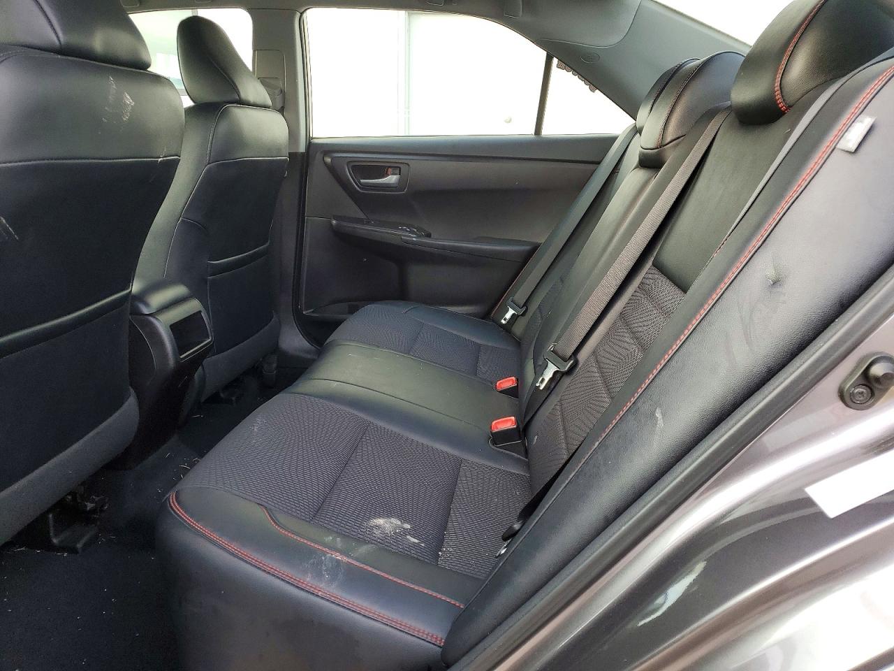 2017 TOYOTA CAMRY LE photo 19