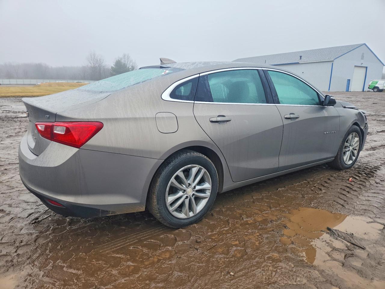 2017 CHEVROLET MALIBU LT photo 3