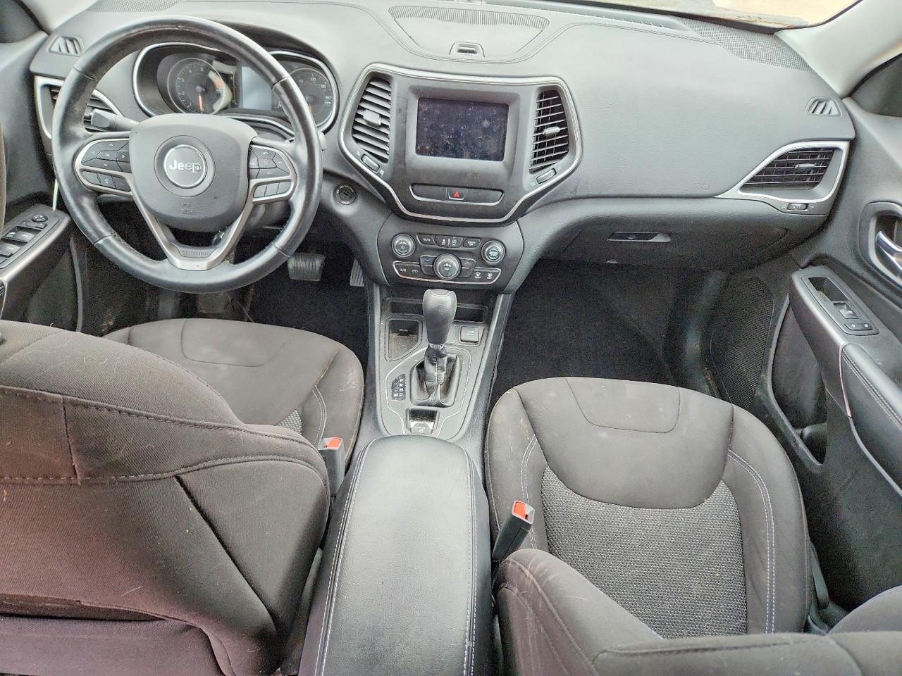 2019 JEEP CHEROKEE LATITUDE photo 8