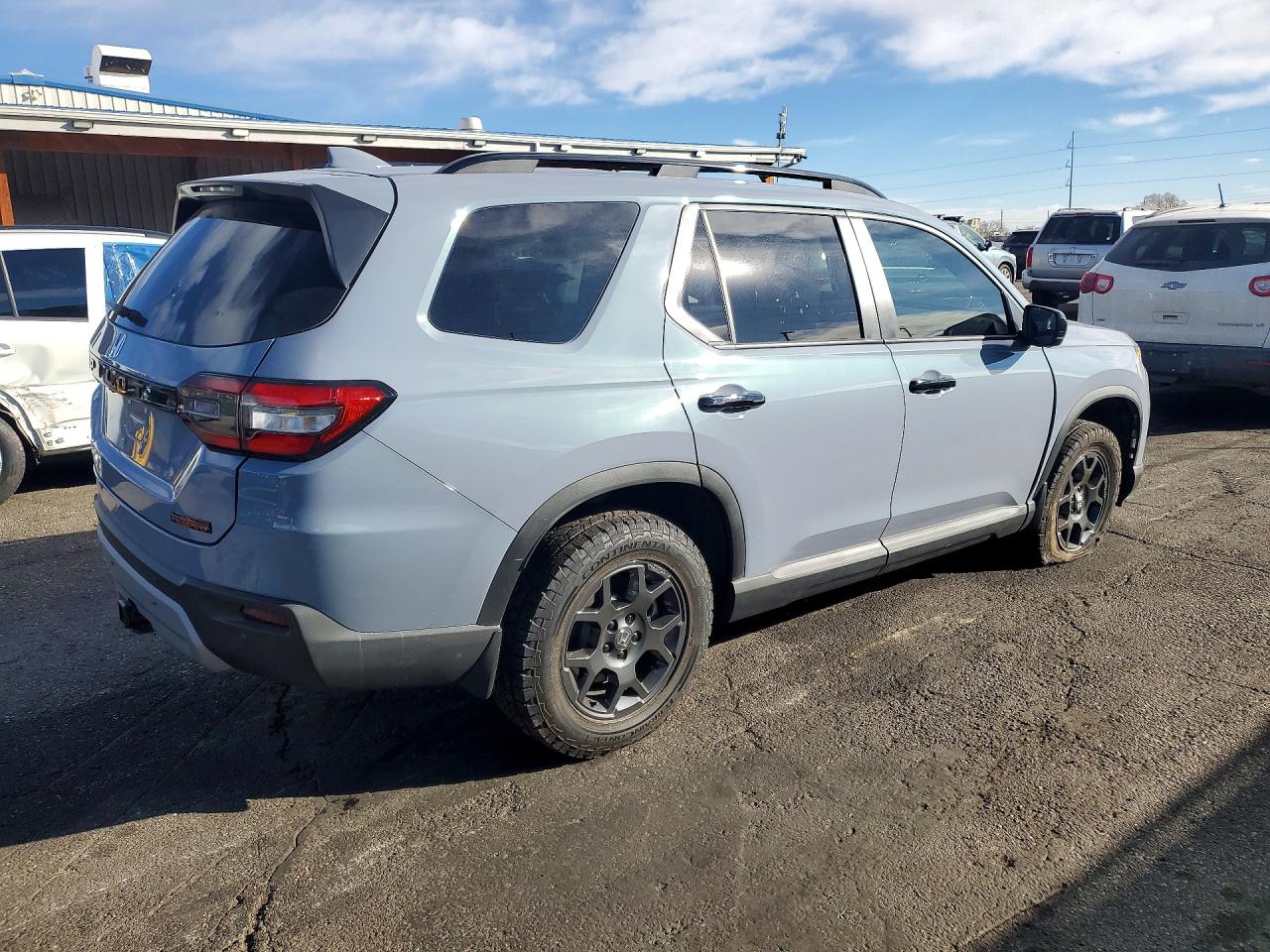 2025 HONDA PILOT TRAILSPORT photo 5