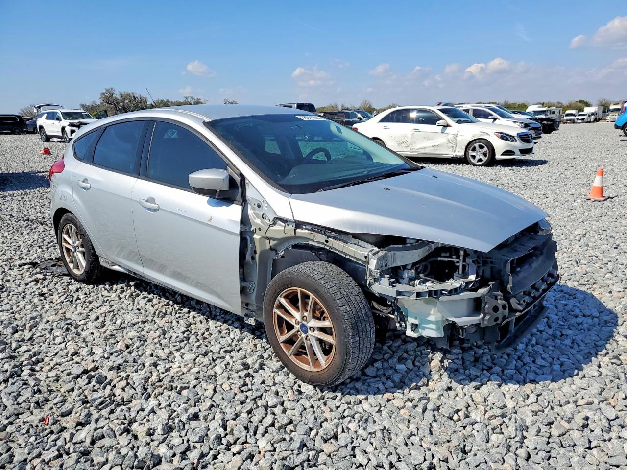 2018 FORD FOCUS SE photo 4