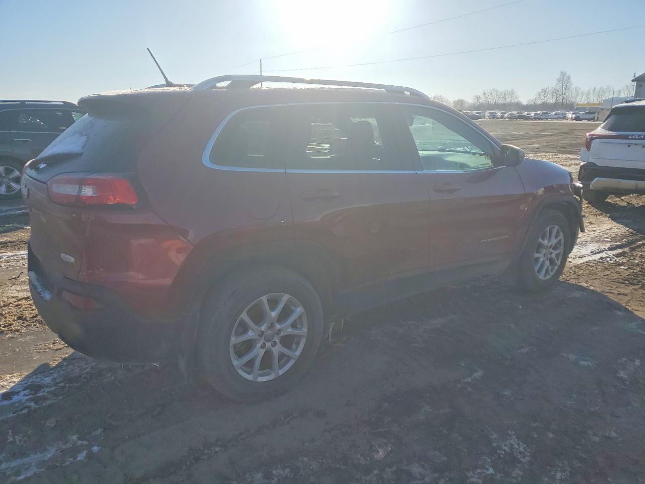 2015 JEEP CHEROKEE LATITUDE photo 3