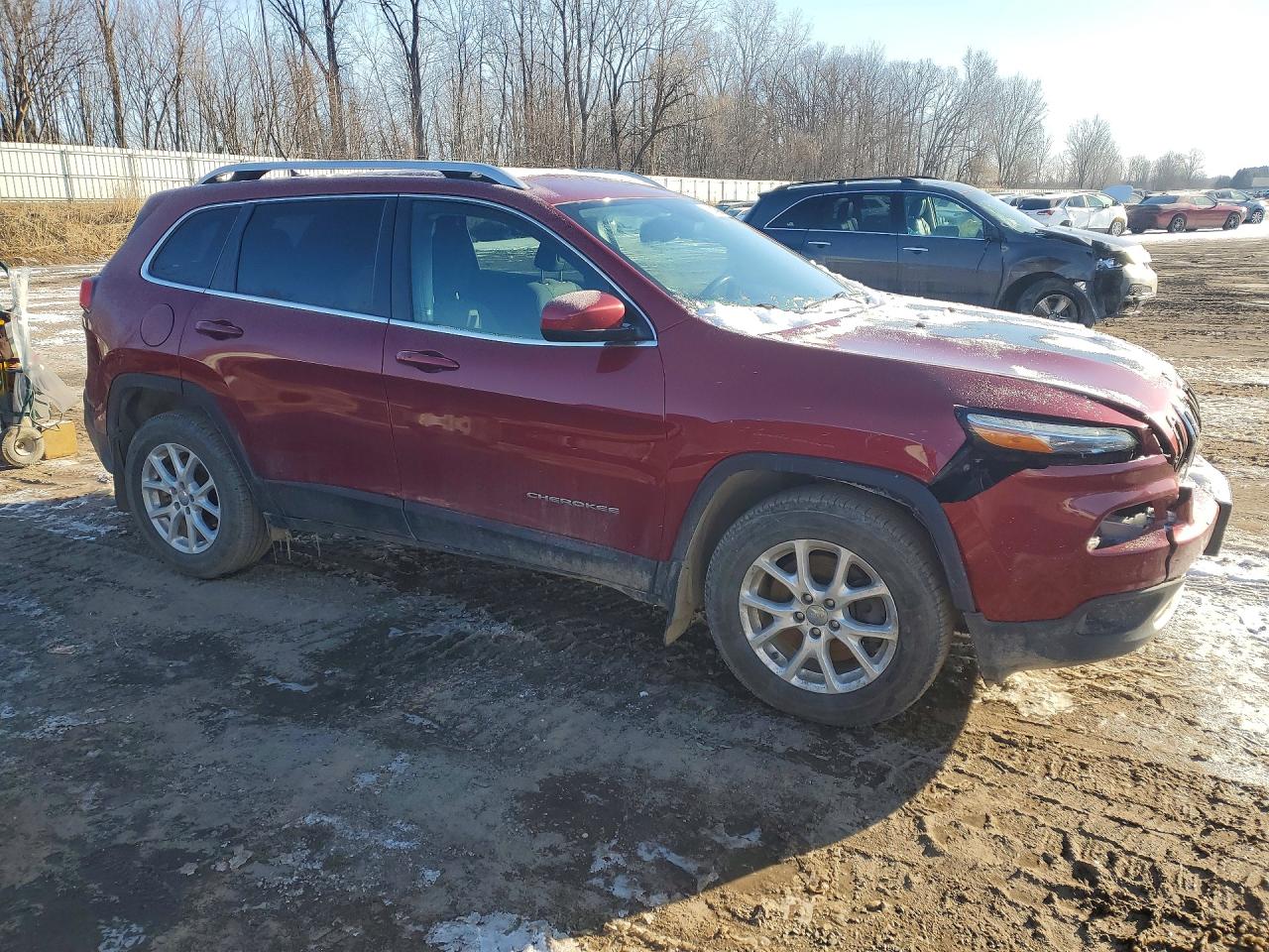 2015 JEEP CHEROKEE LATITUDE photo 4