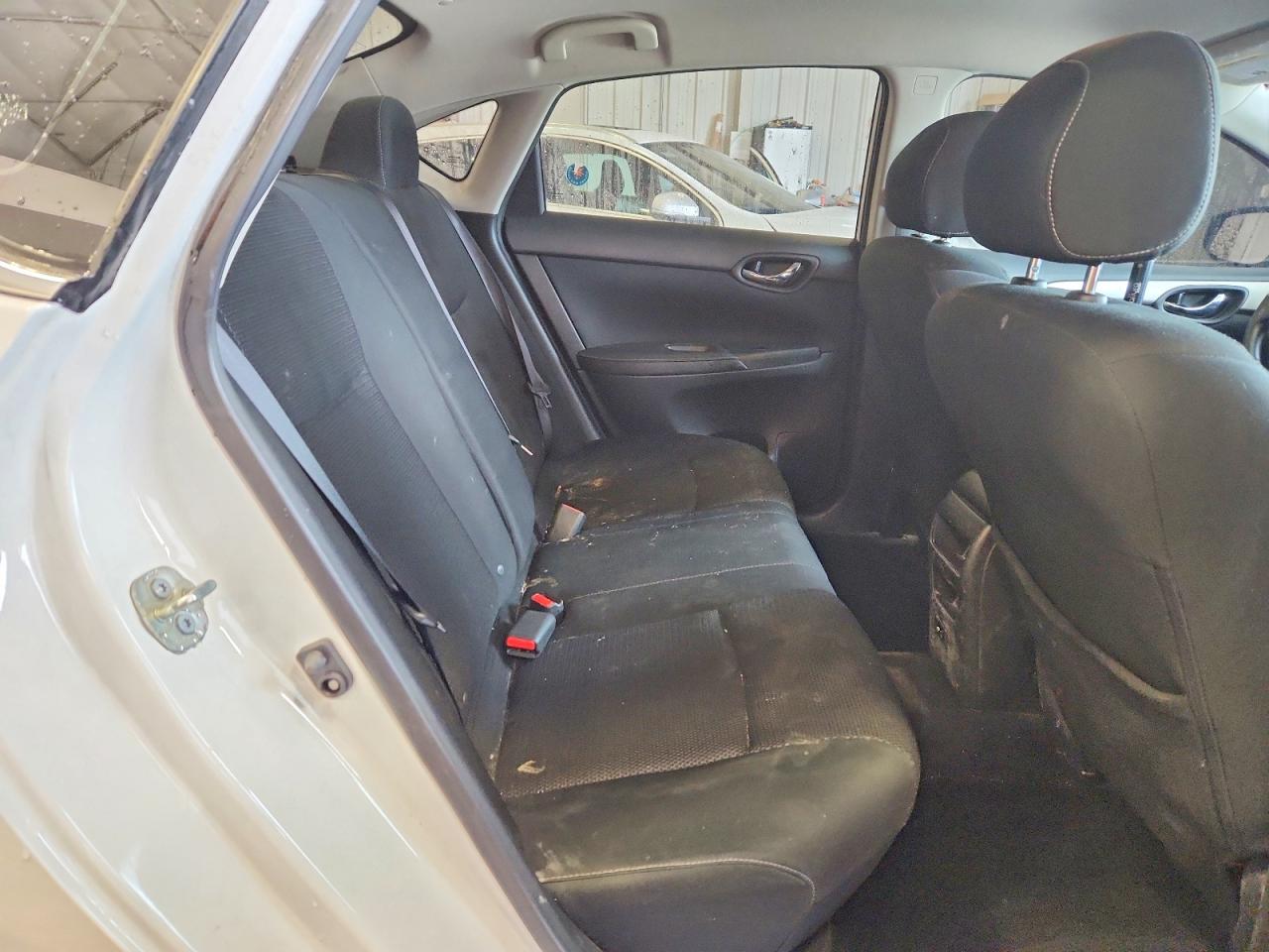 2019 NISSAN SENTRA S photo 10