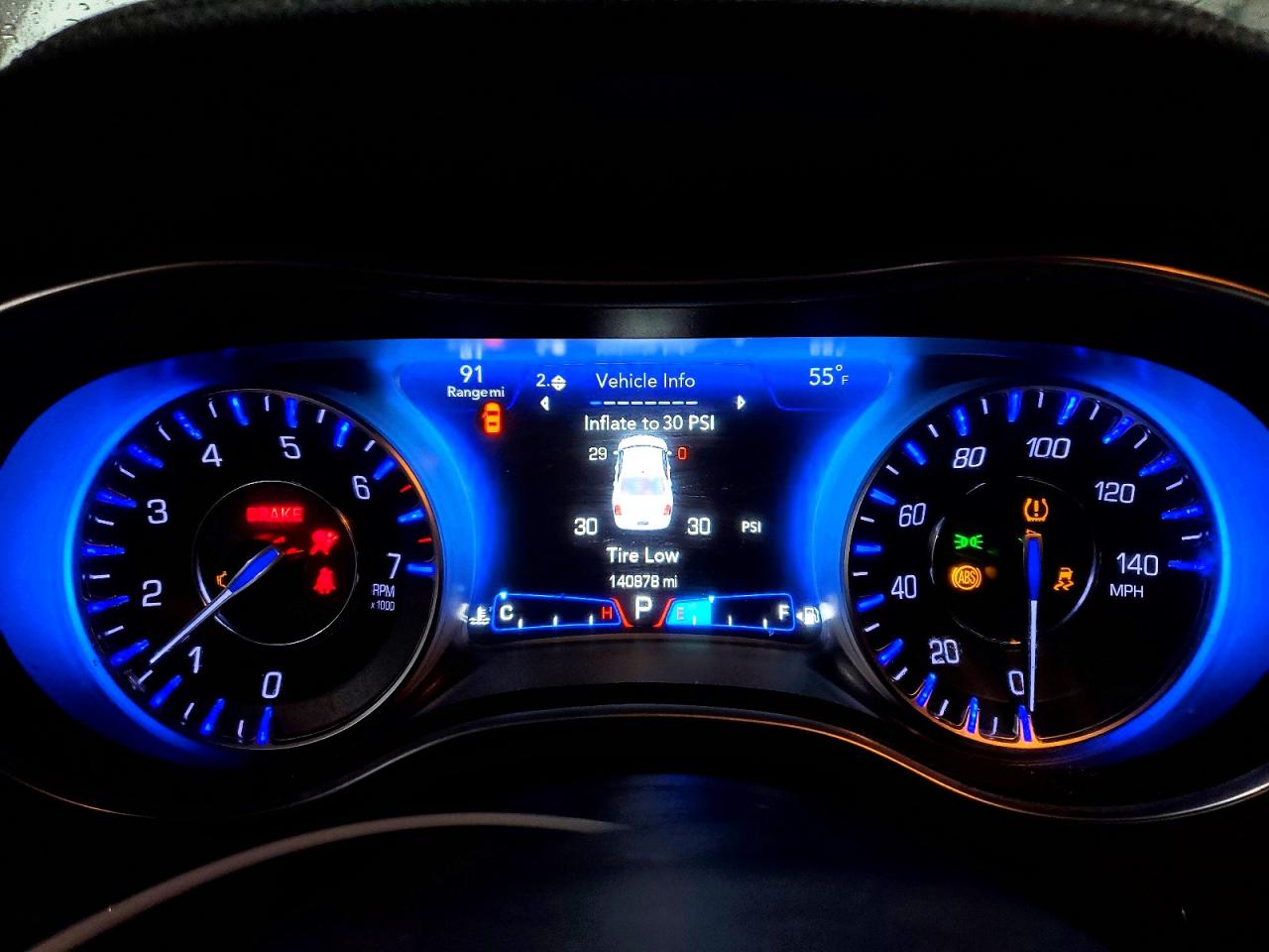 2018 CHRYSLER 300 LIMITED photo 9