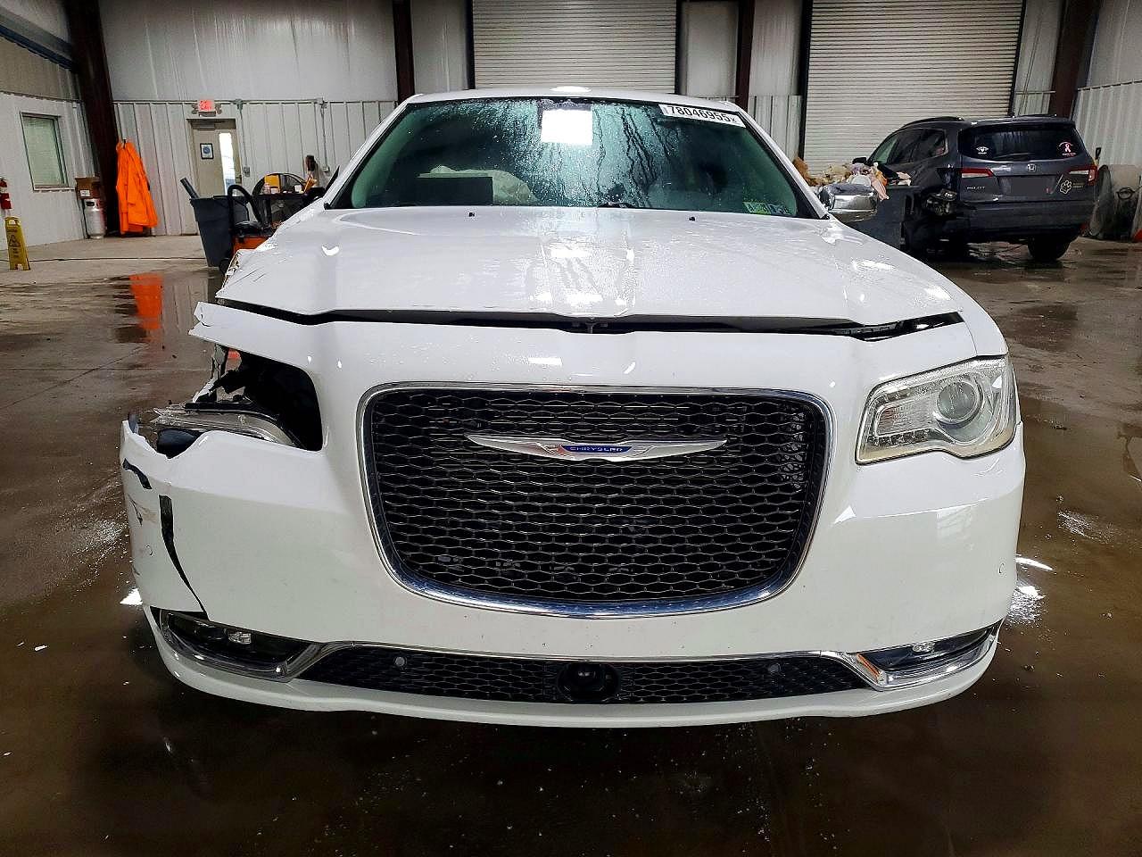 2018 CHRYSLER 300 LIMITED photo 5