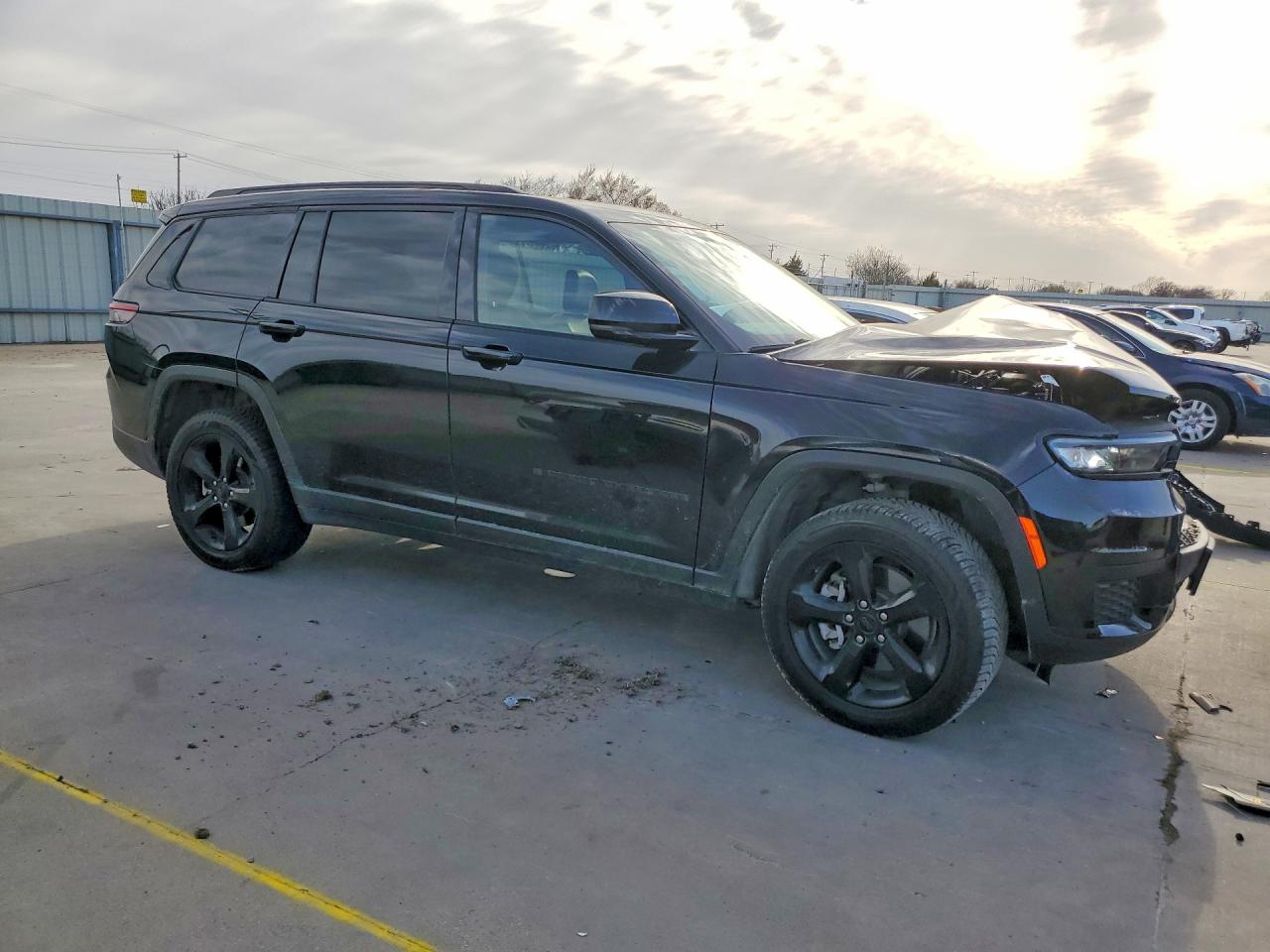 2022 JEEP GRAND CHEROKEE L LAREDO photo 7