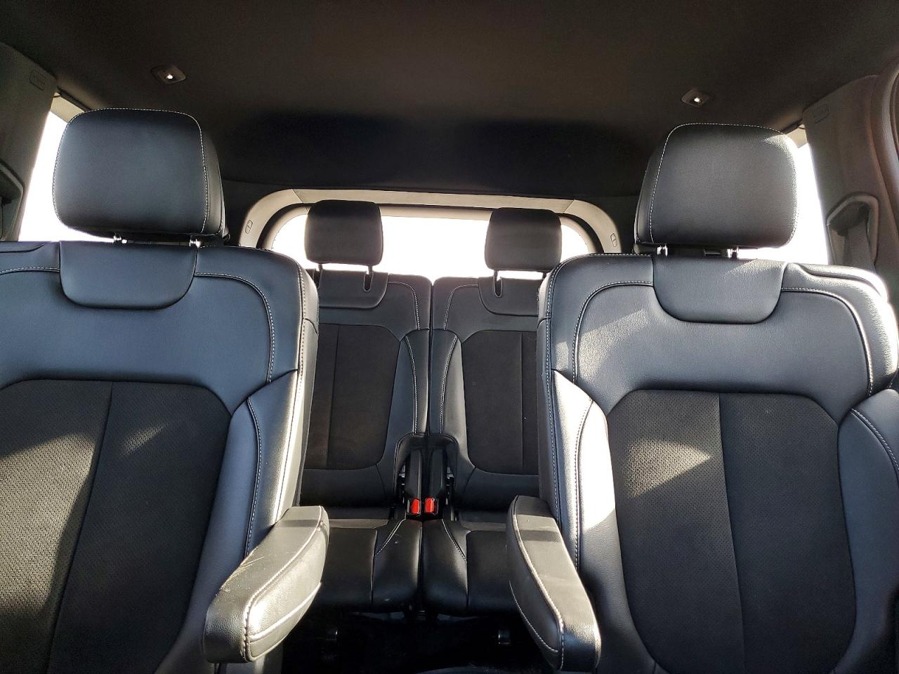 2022 JEEP GRAND CHEROKEE L LAREDO photo 19