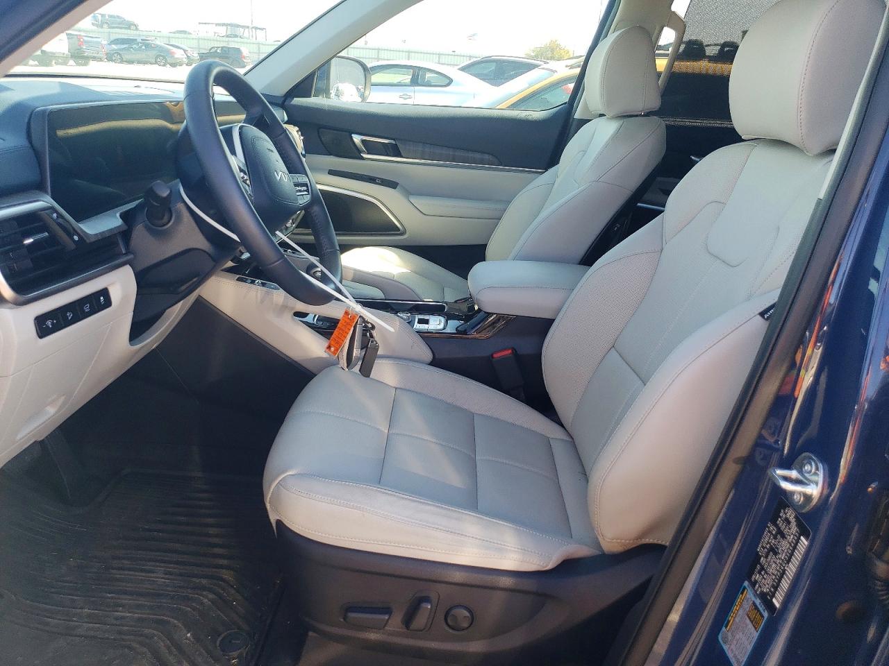 2025 KIA TELLURIDE EX photo 13