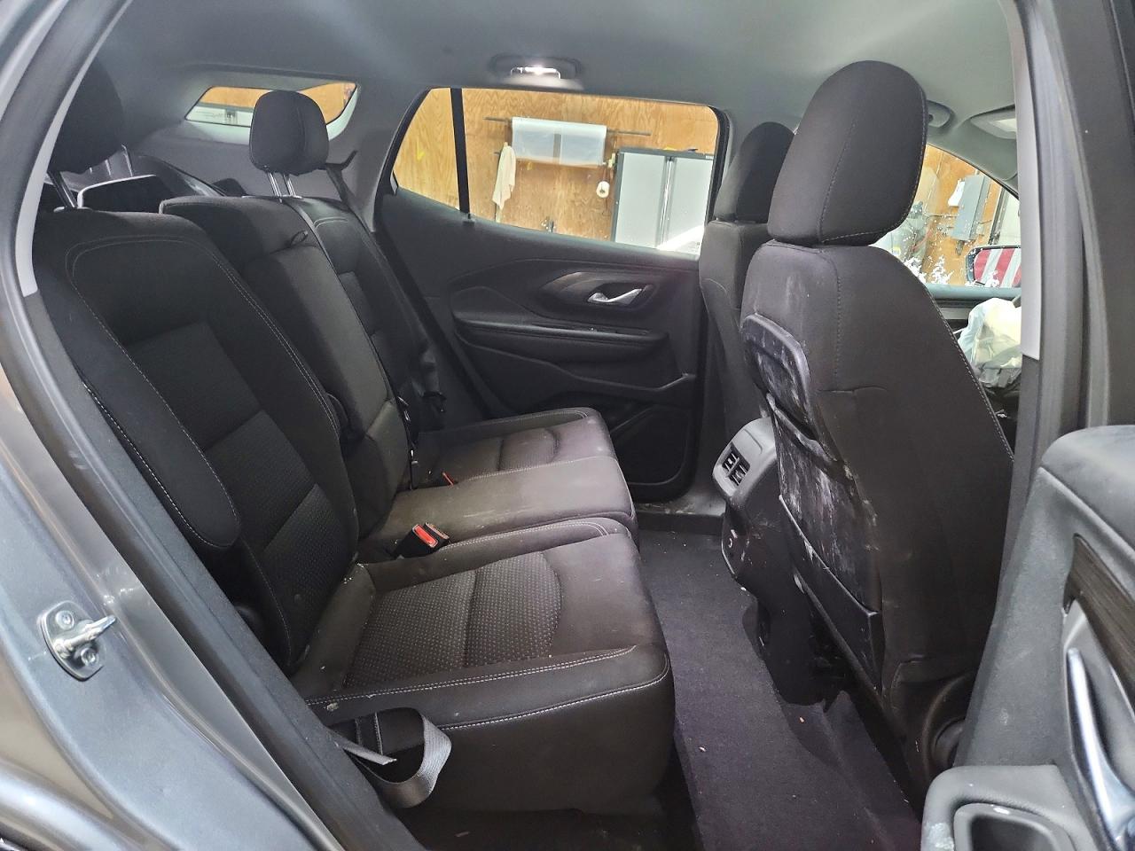 2024 GMC TERRAIN SLE photo 21
