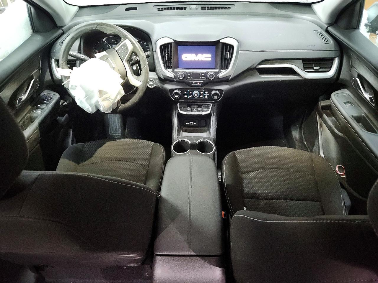 2024 GMC TERRAIN SLE photo 15