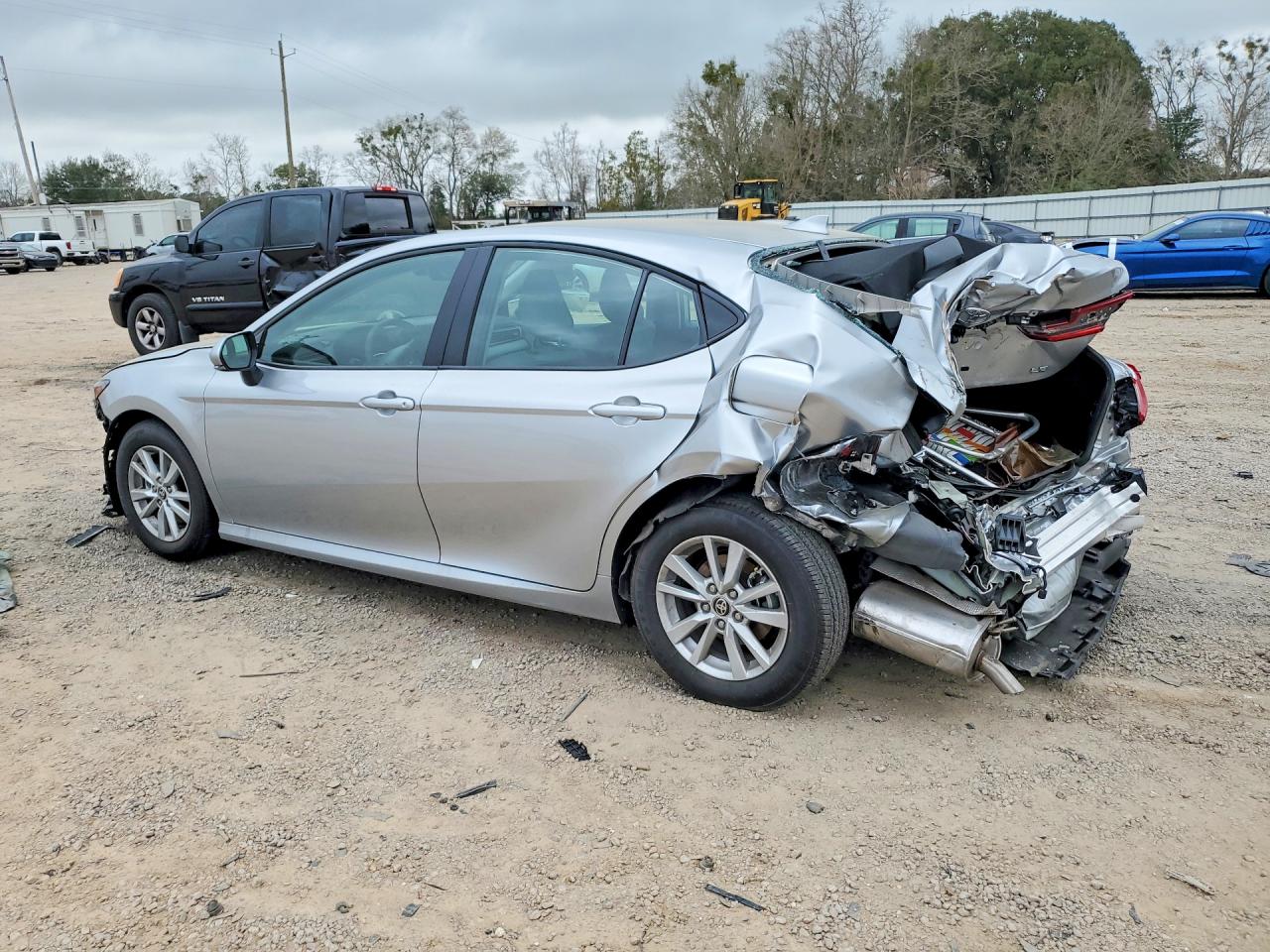 2025 TOYOTA CAMRY XSE photo 2