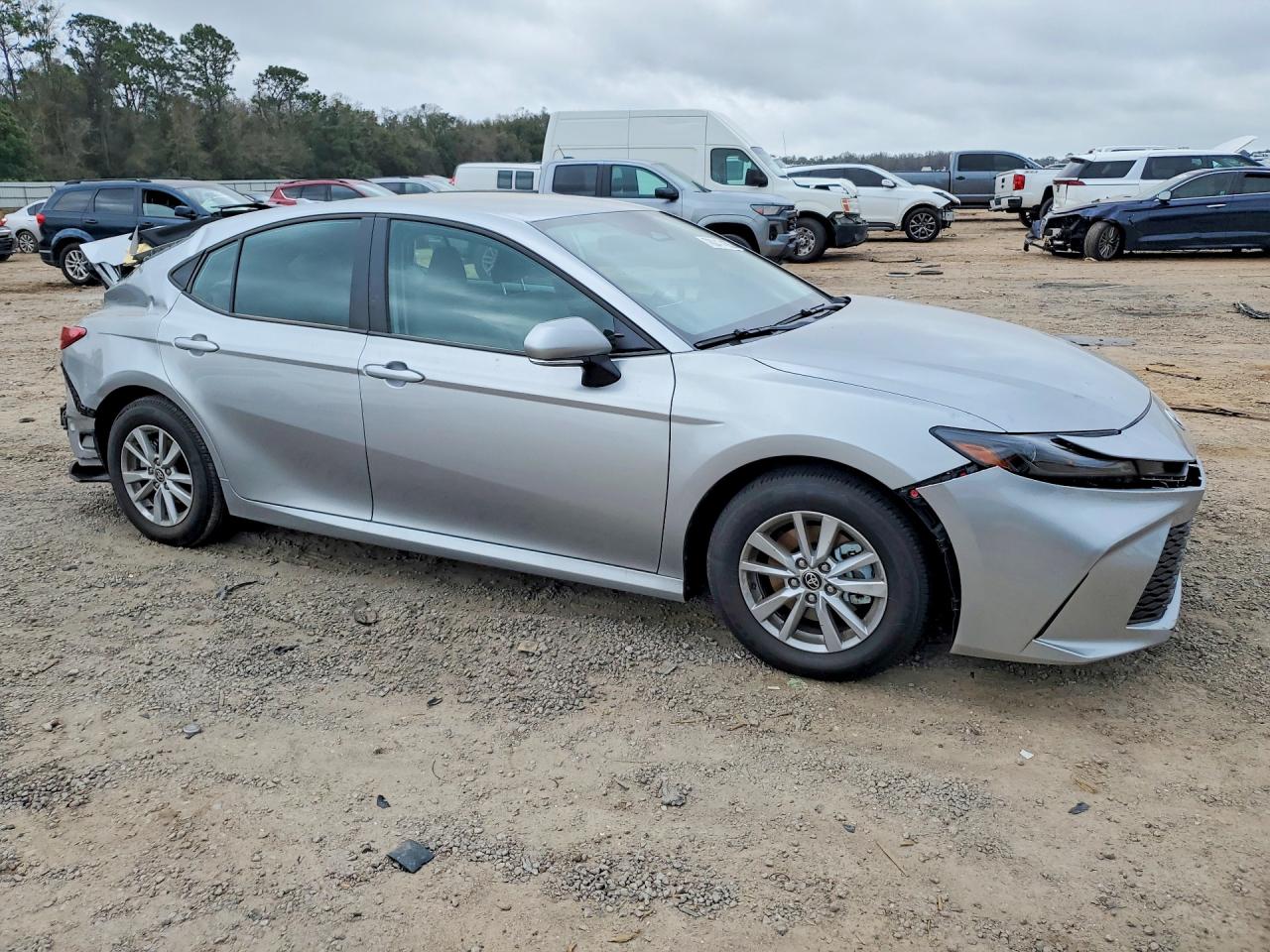 2025 TOYOTA CAMRY XSE photo 4