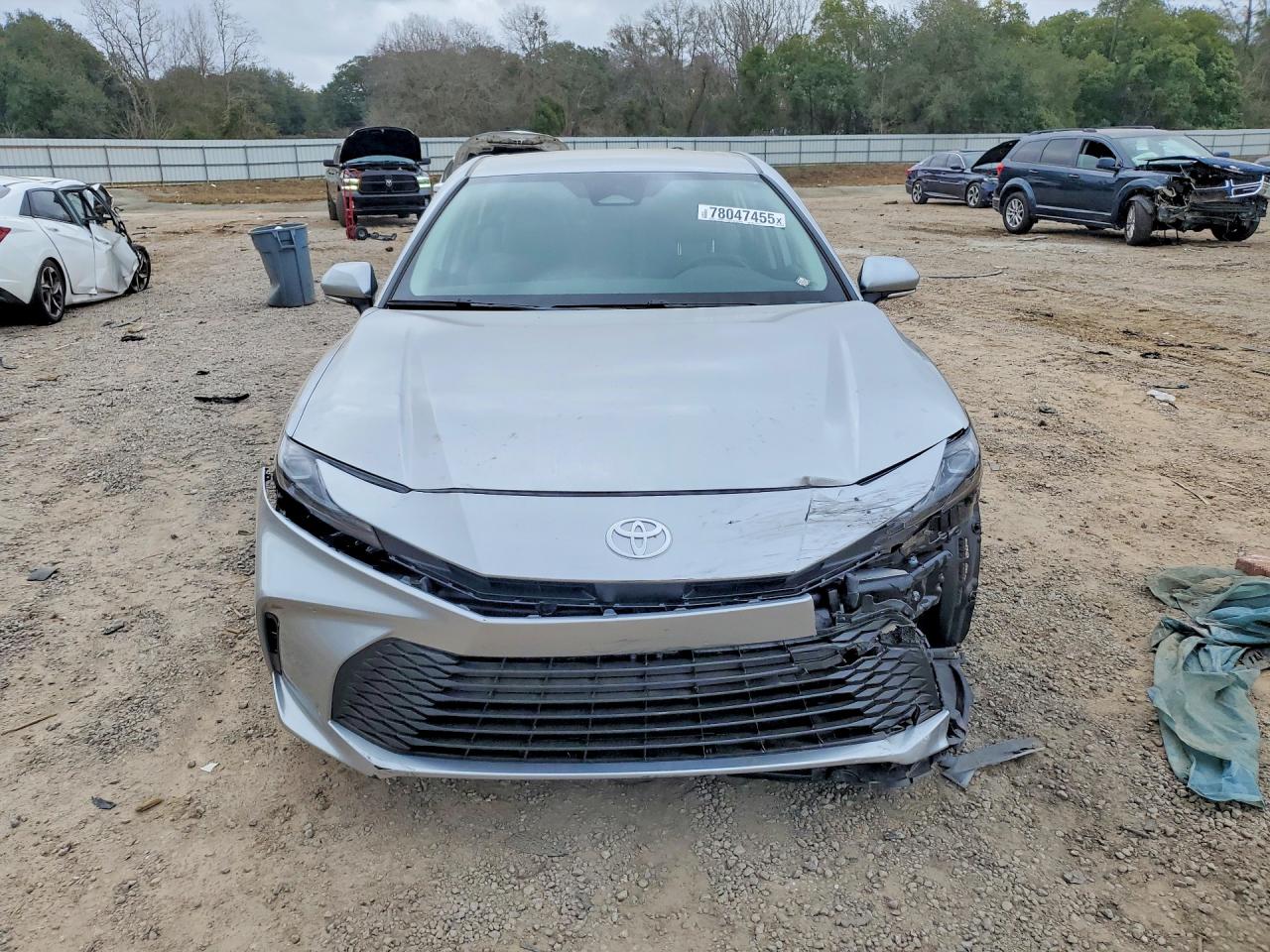 2025 TOYOTA CAMRY XSE photo 5