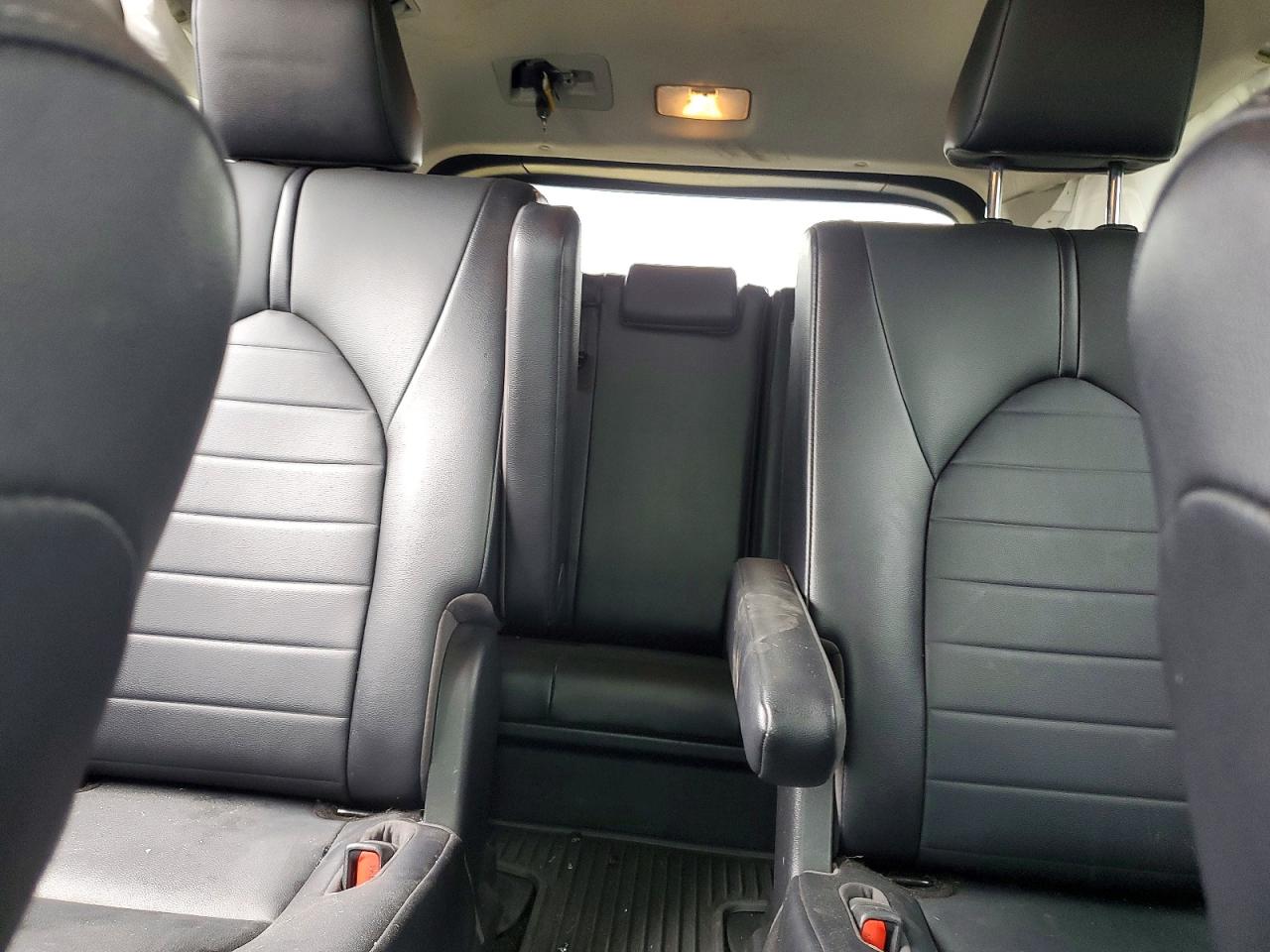 2021 TOYOTA HIGHLANDER XLE photo 19