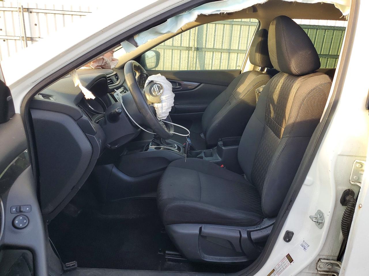 2018 NISSAN ROGUE S photo 13
