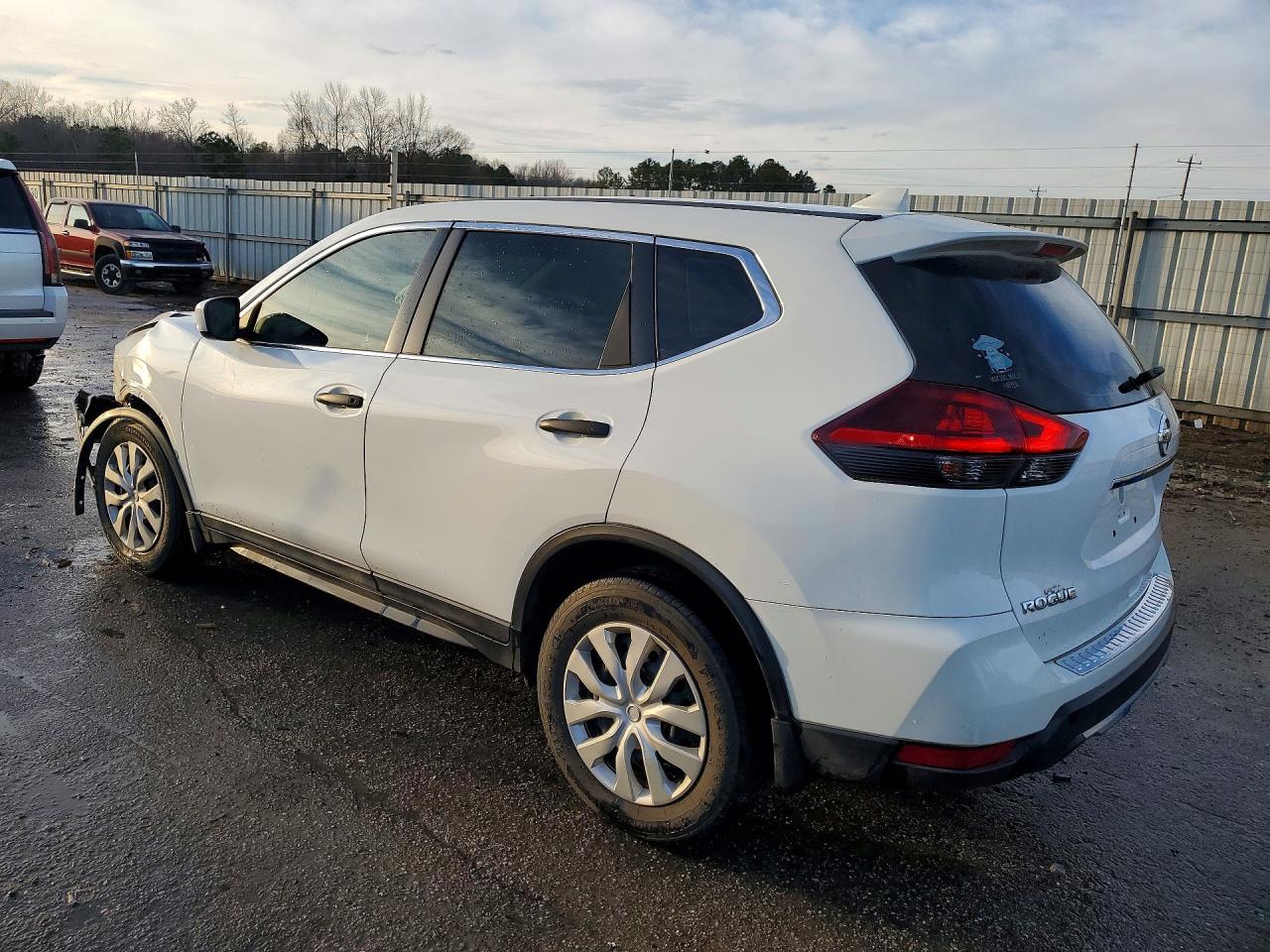 2018 NISSAN ROGUE S photo 3
