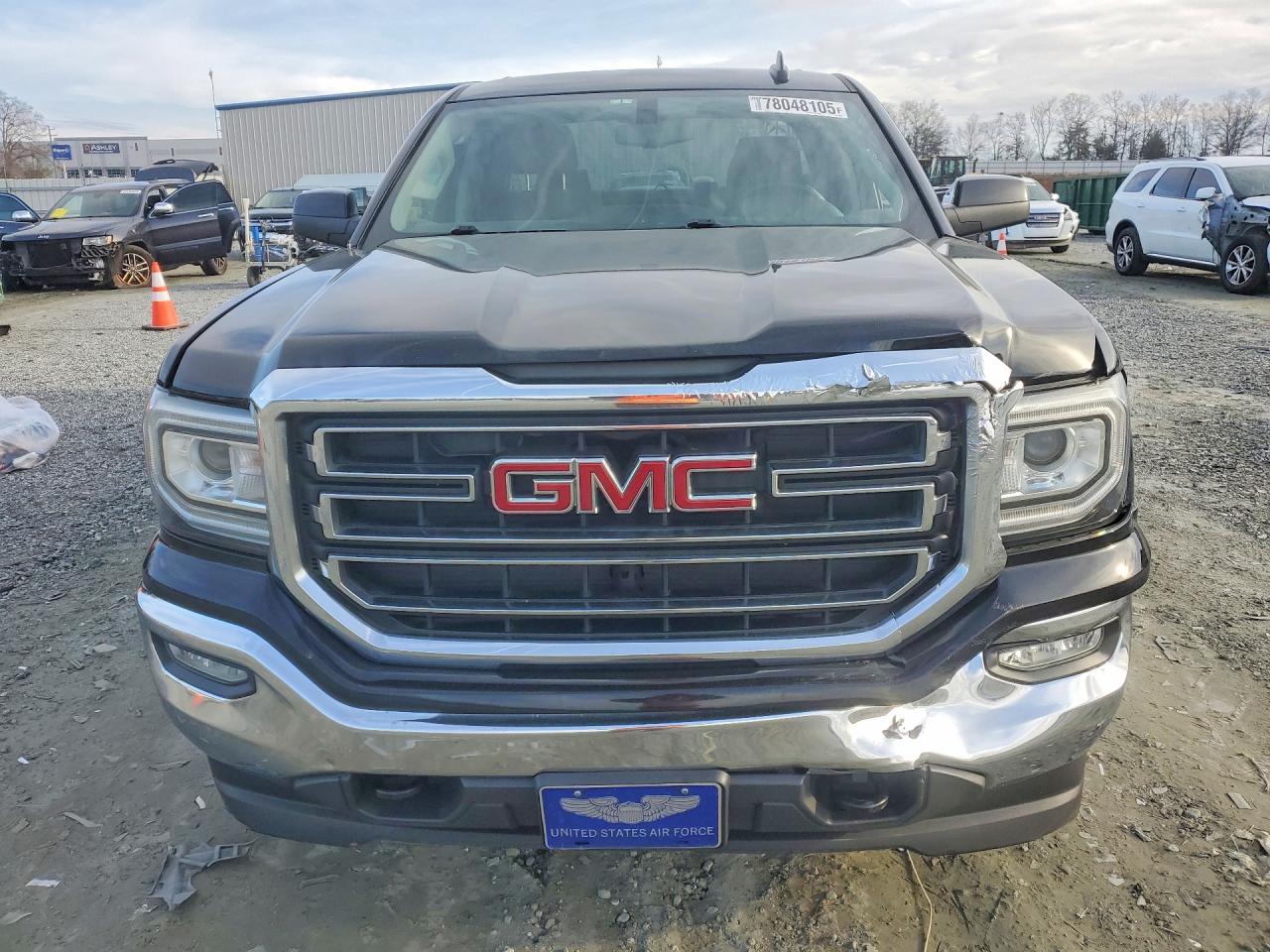 2017 GMC SIERRA photo 5