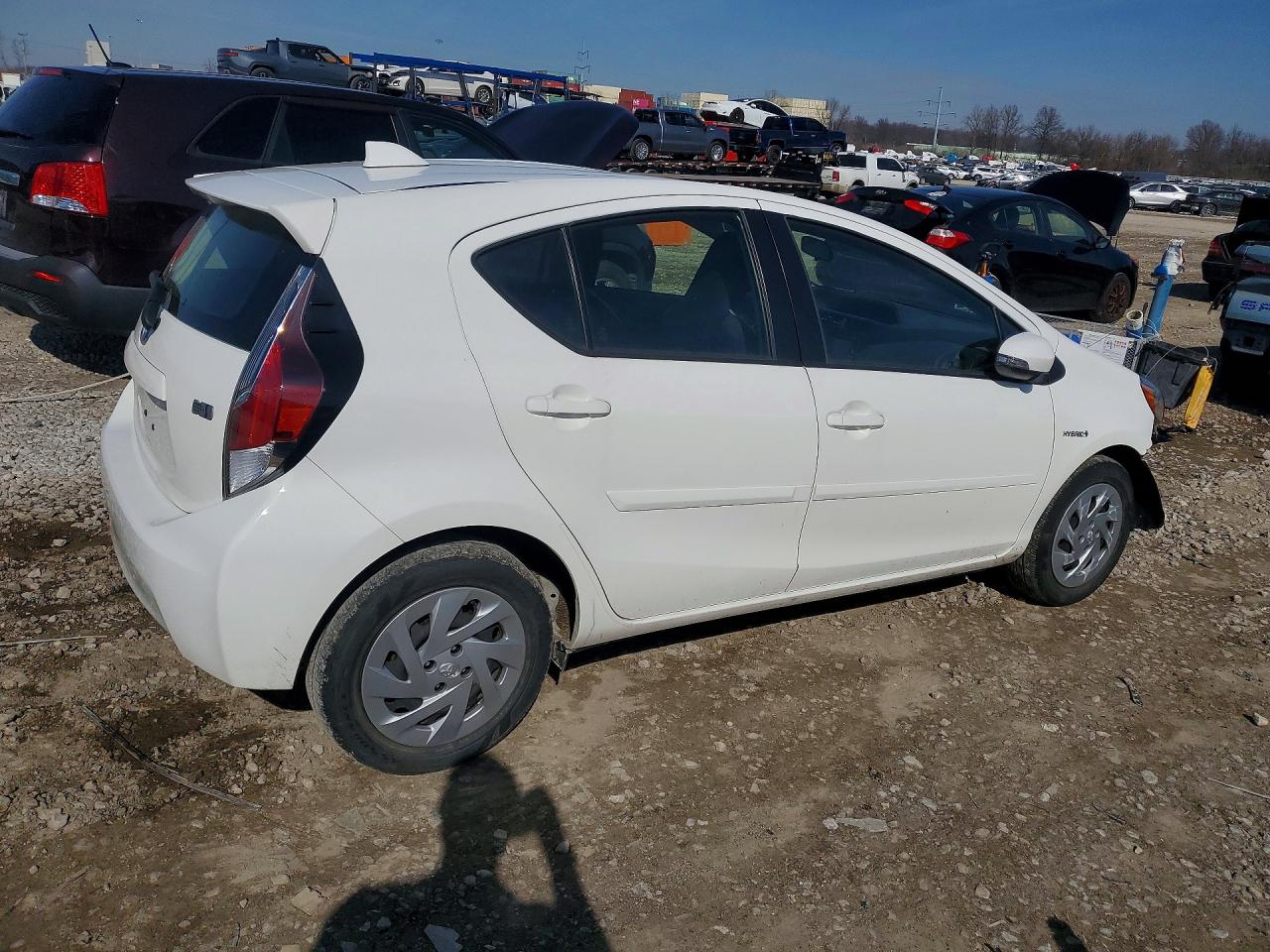 2016 TOYOTA PRIUS C photo 7