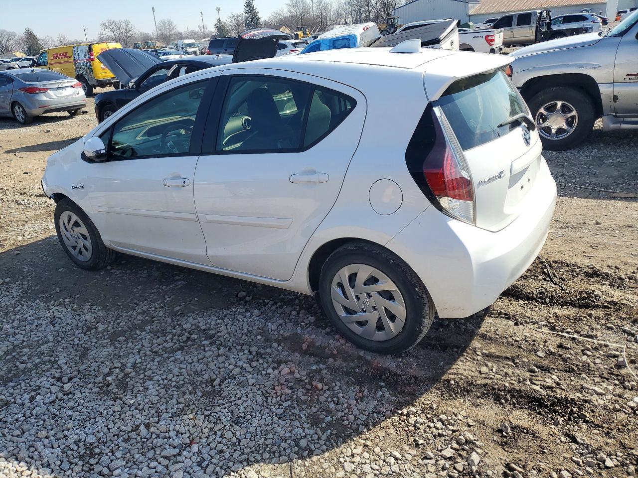 2016 TOYOTA PRIUS C photo 4