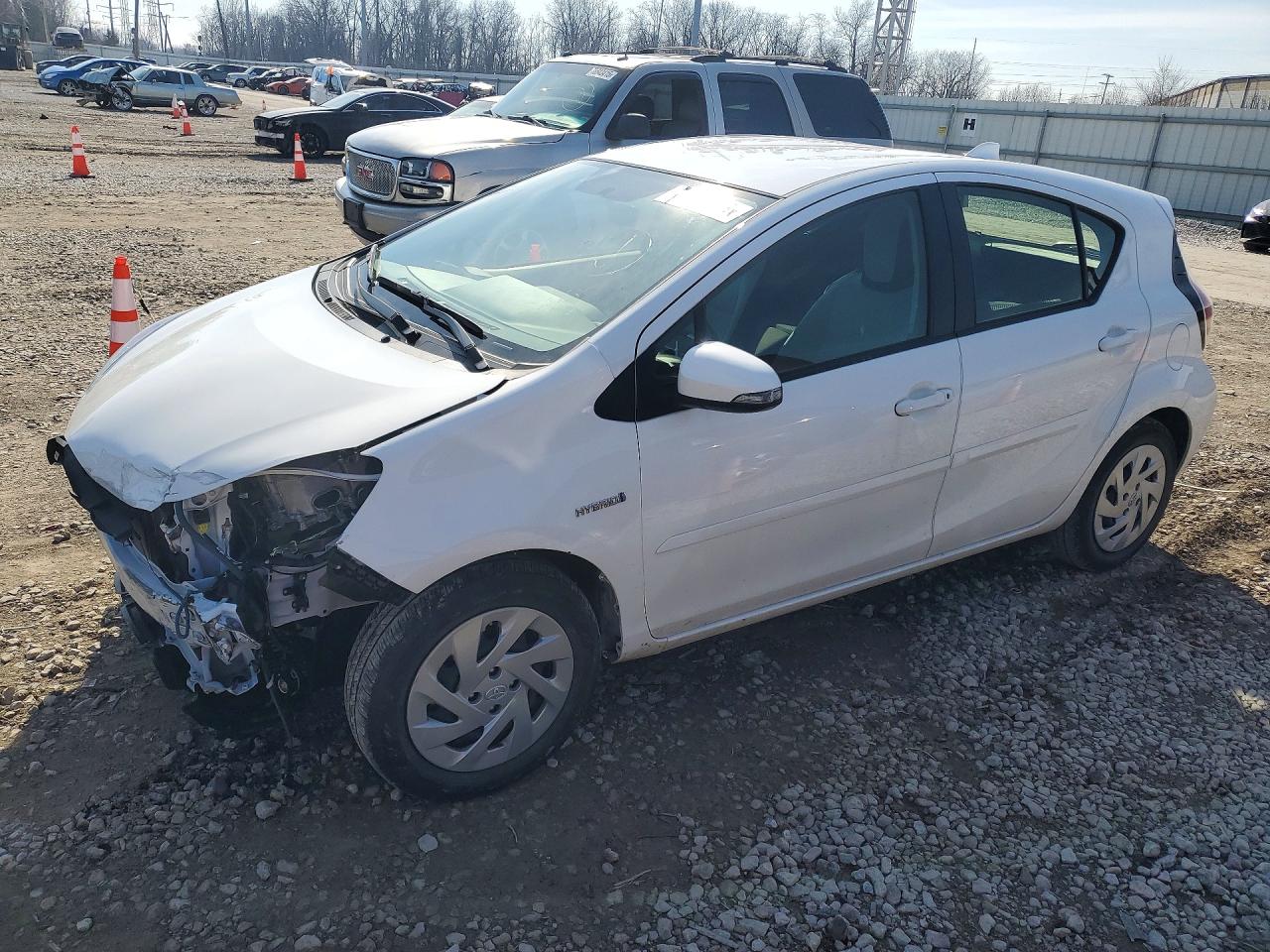2016 TOYOTA PRIUS C