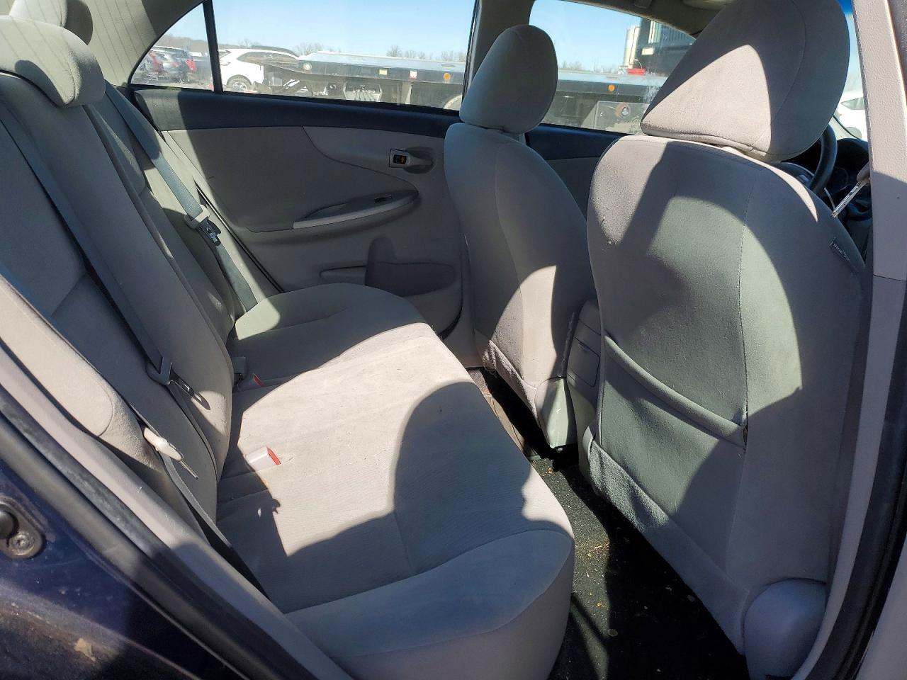 2012 TOYOTA COROLLA photo 10