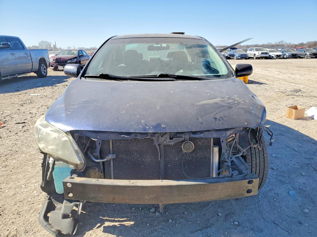 2012 TOYOTA COROLLA photo 5