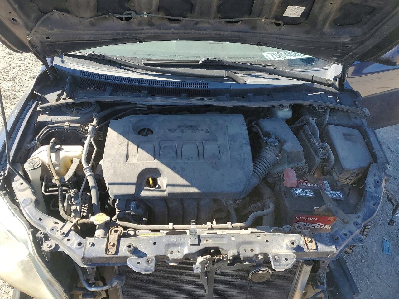 2012 TOYOTA COROLLA photo 11