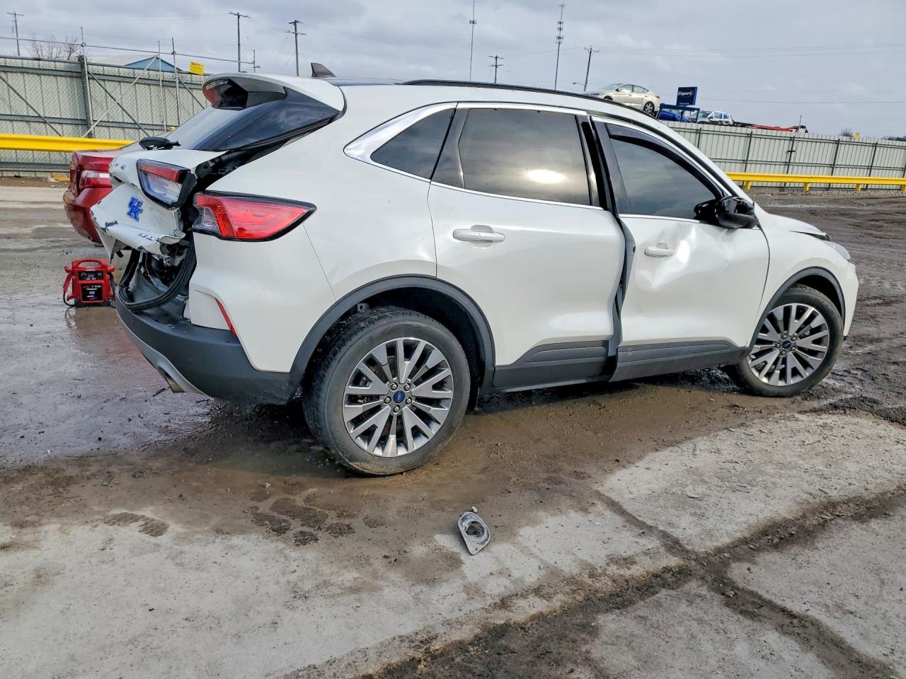 2022 FORD ESCAPE TITANIUM photo 5